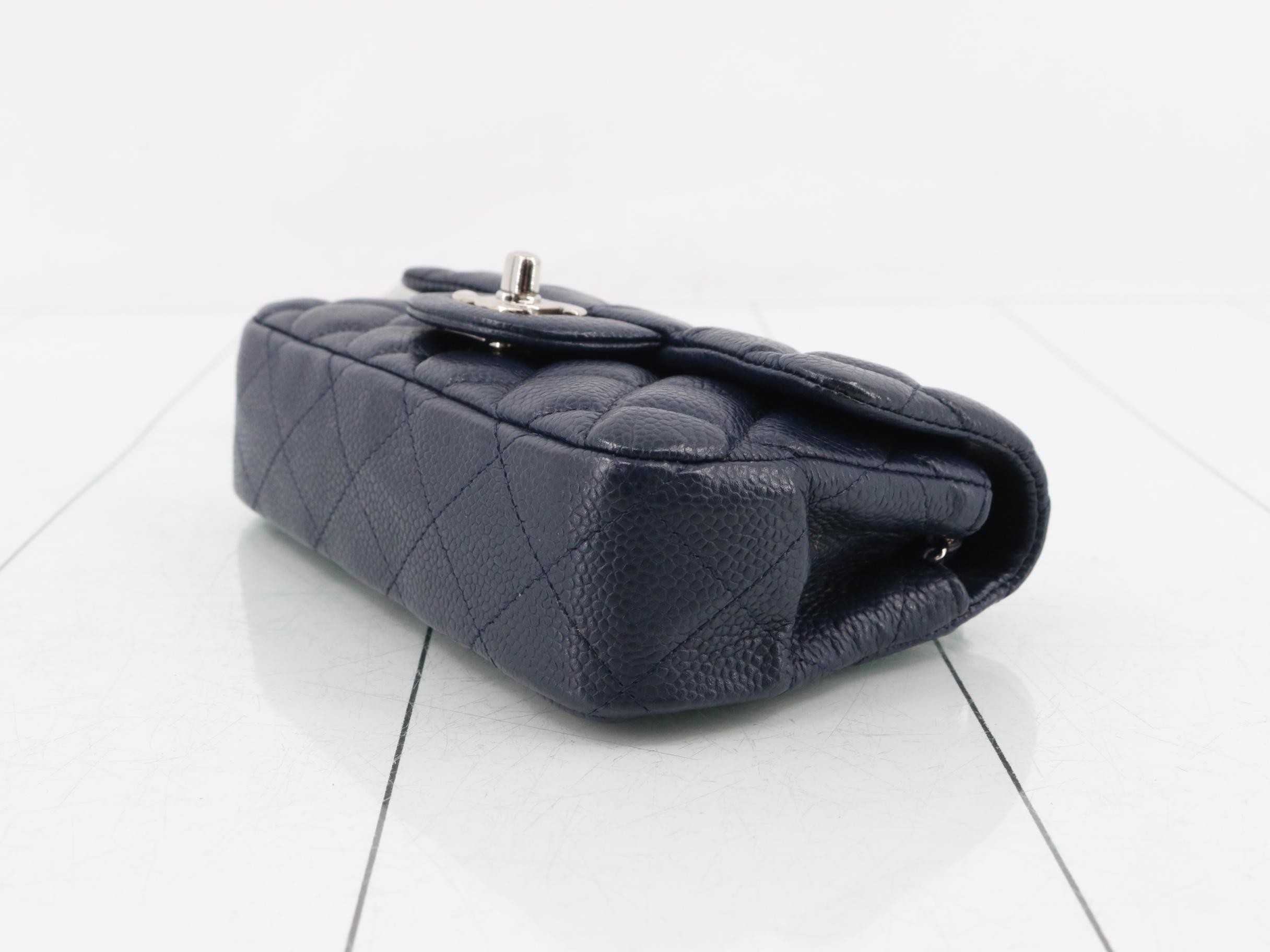 Matelassé 17 Caviar Skin Chain Shoulder Bag — view 6