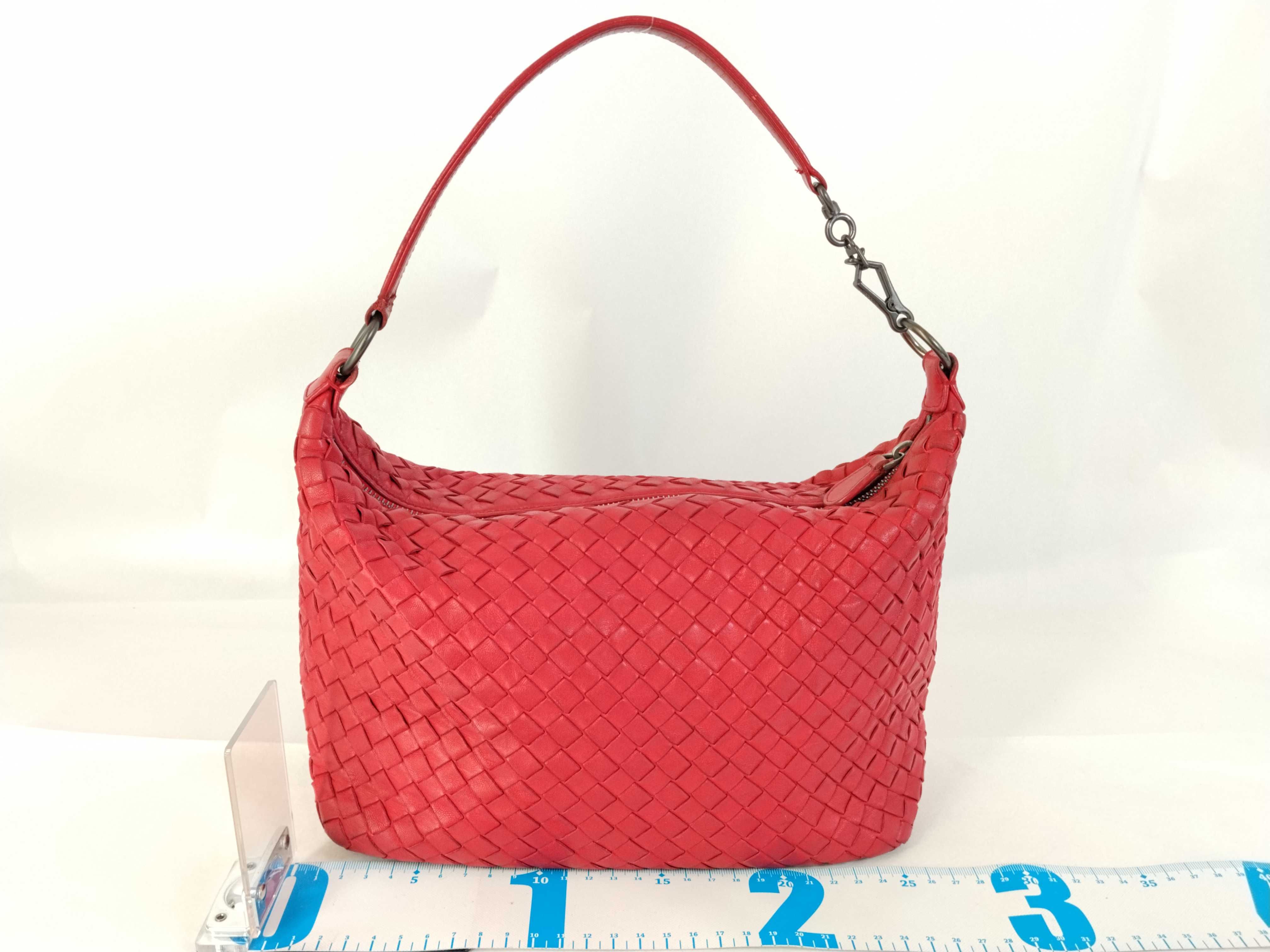 Intrecciato Bottega Veneta Handbag Intrecciato Red Leather Handbag — view 2