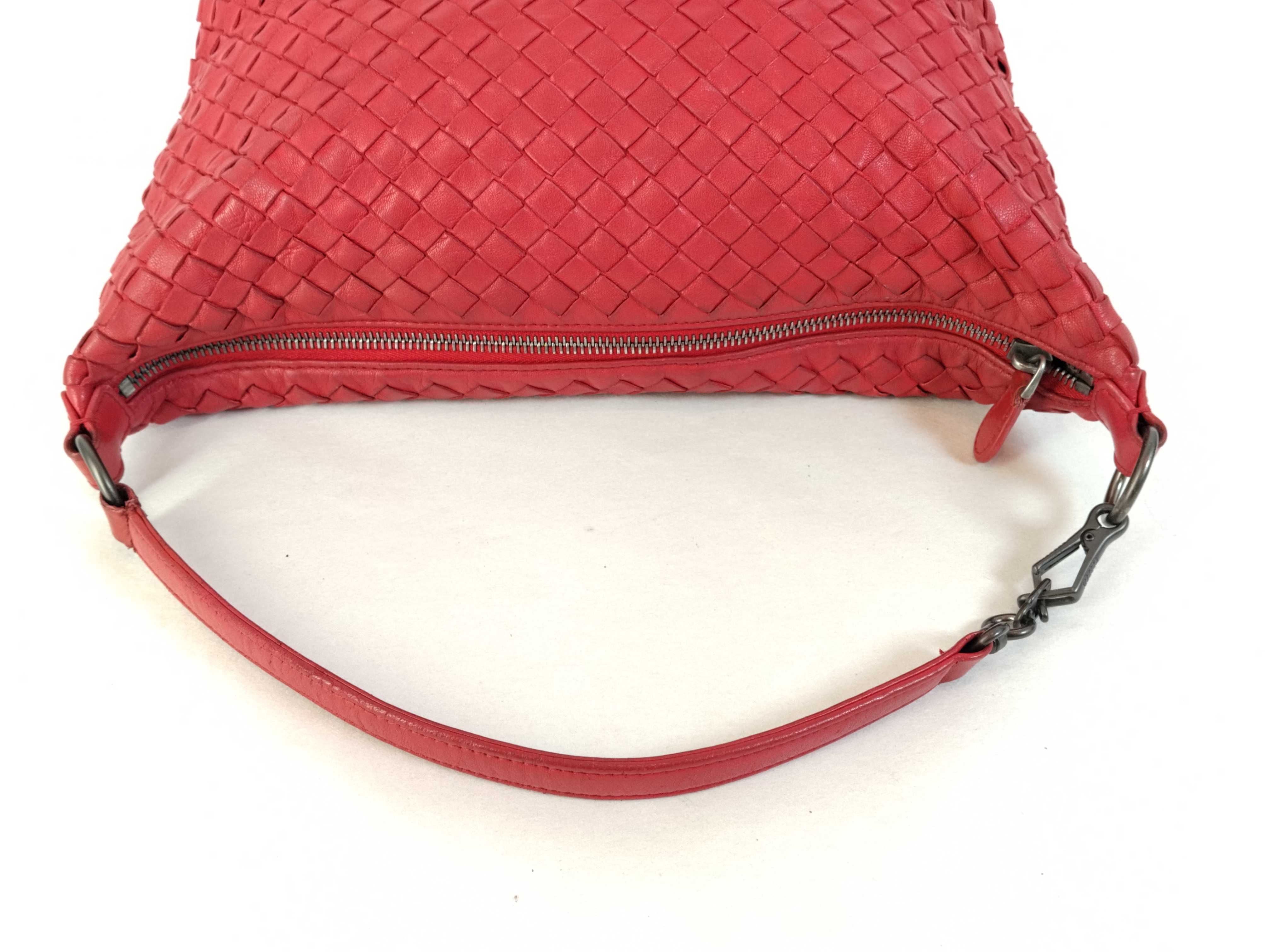 Intrecciato Bottega Veneta Handbag Intrecciato Red Leather Handbag — view 3
