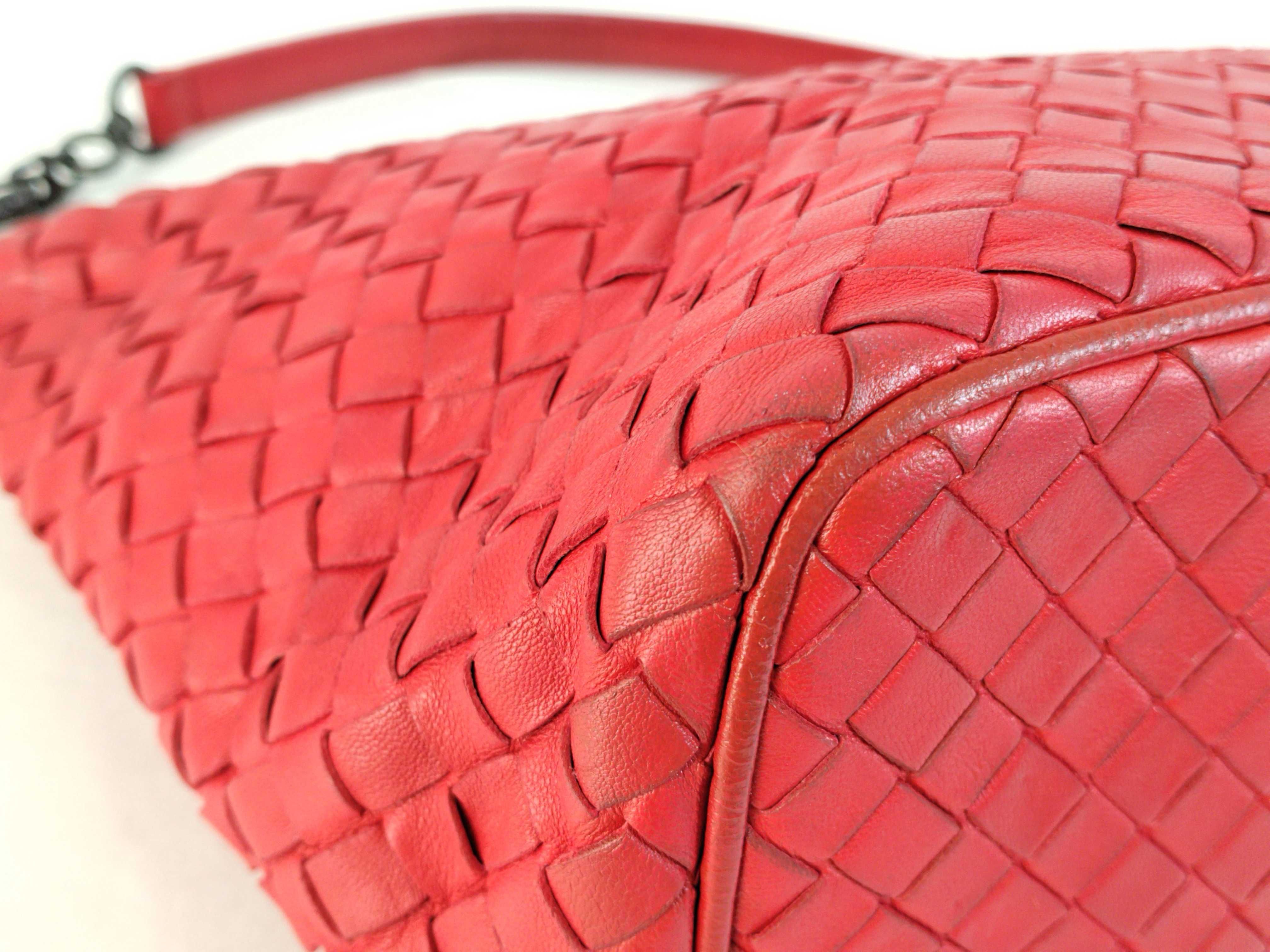 Intrecciato Bottega Veneta Handbag Intrecciato Red Leather Handbag — view 7