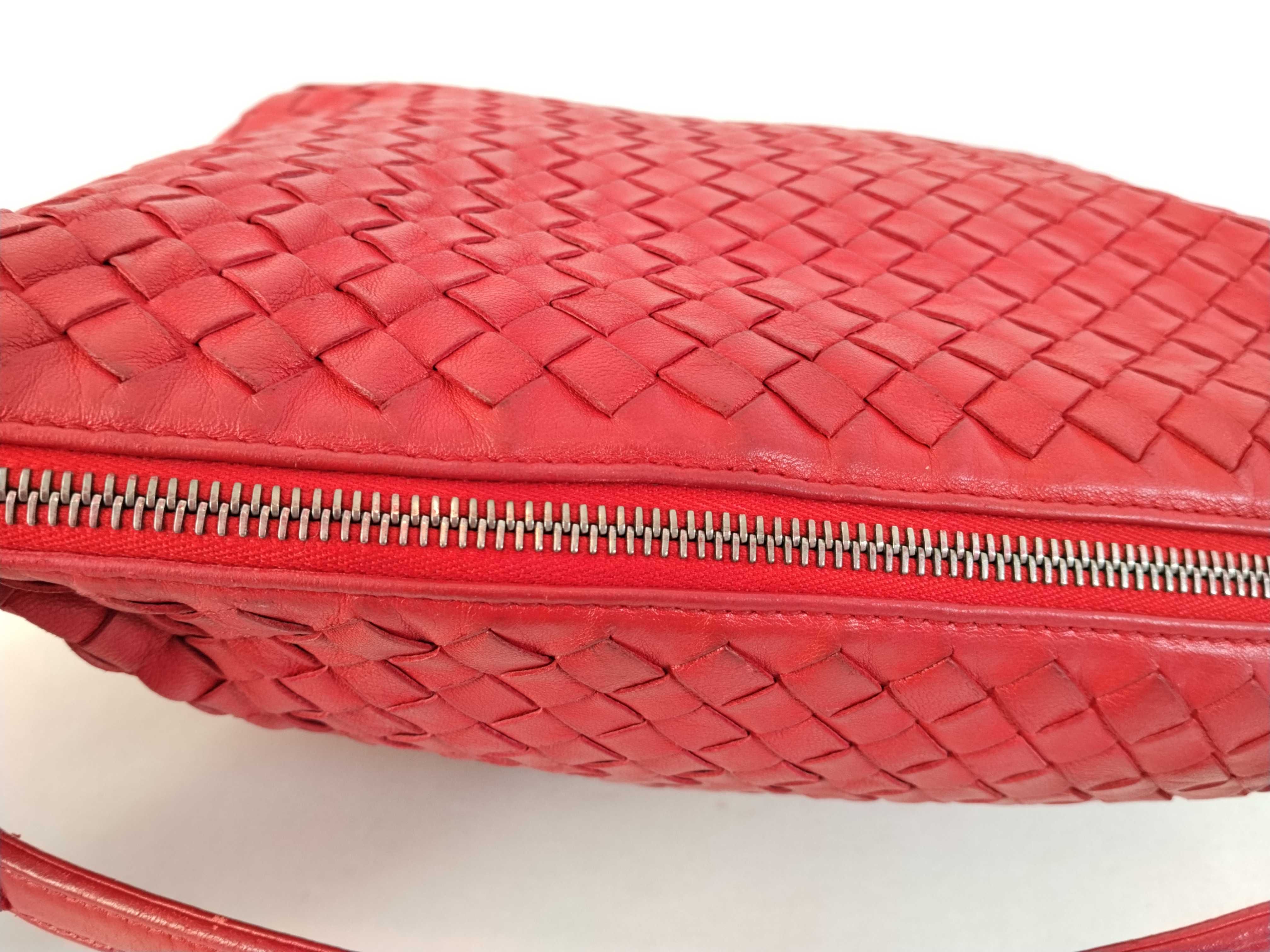 Intrecciato Bottega Veneta Handbag Intrecciato Red Leather Handbag — view 9