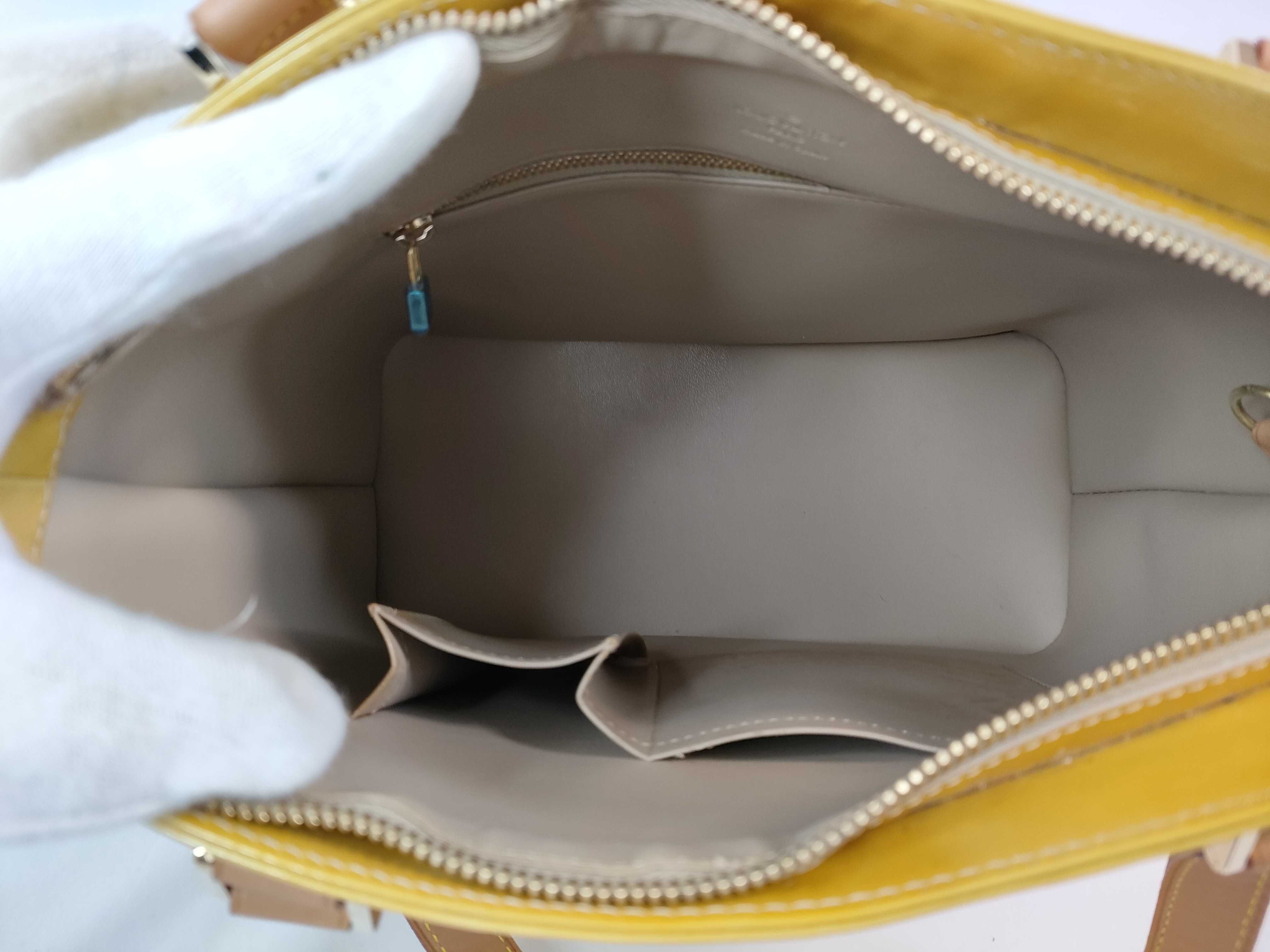 Vernis Houston Shoulder Bag — view 10
