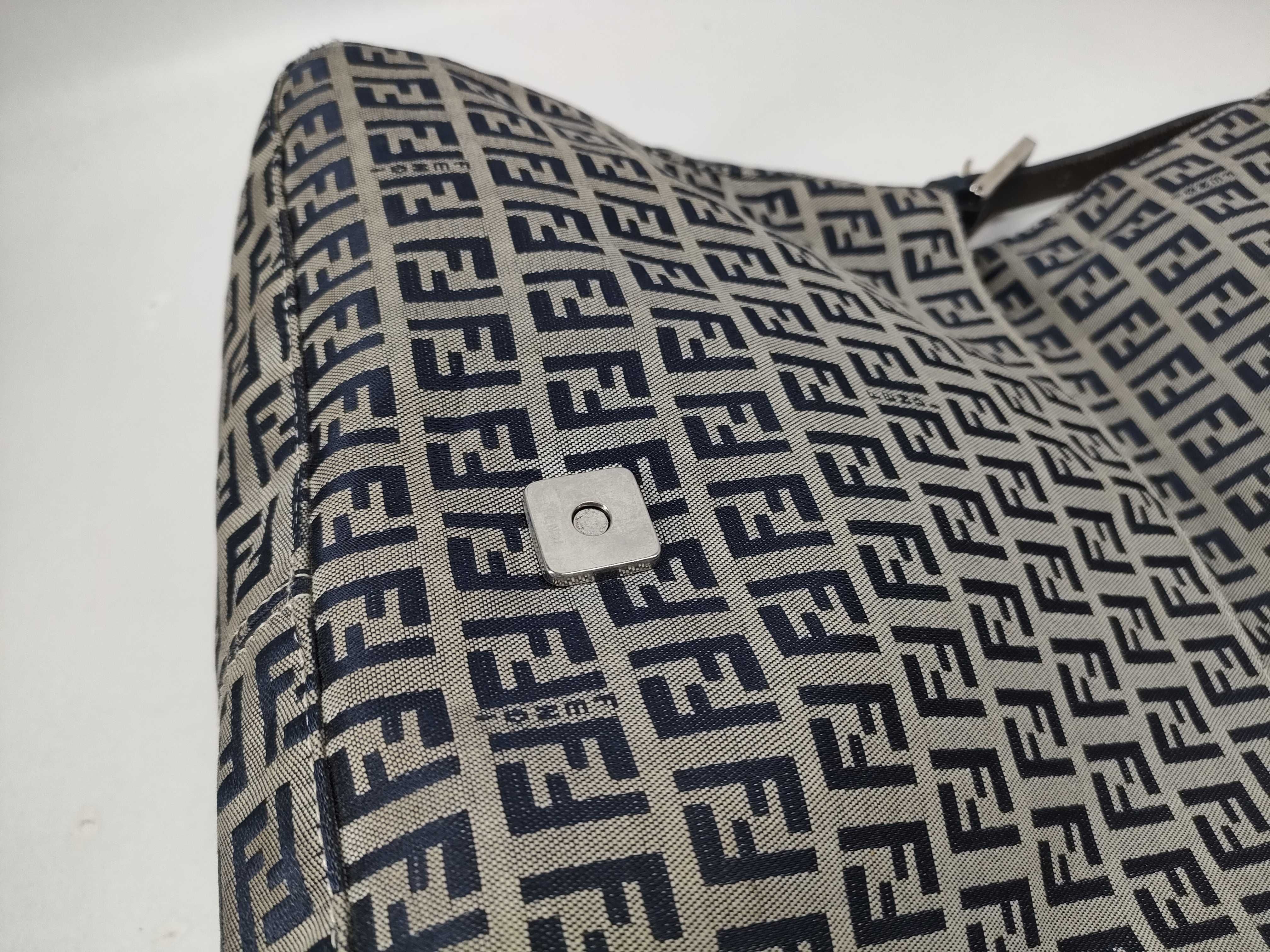 Mamma One Shoulder Bag (Shoulder Bag) — view 9