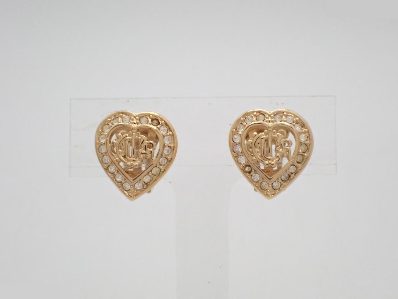 Gold earrings