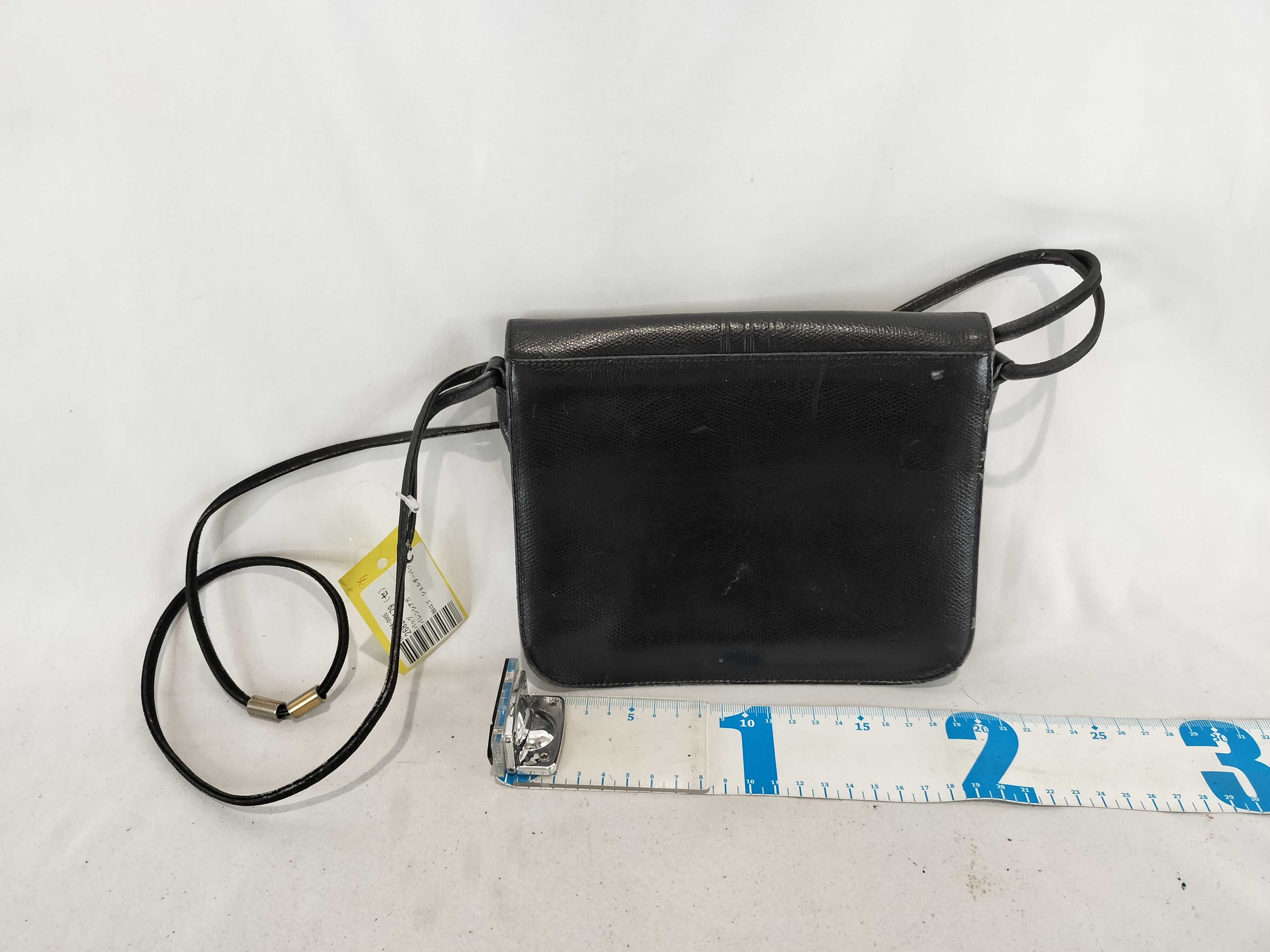 BB logo shoulder bag — view 2
