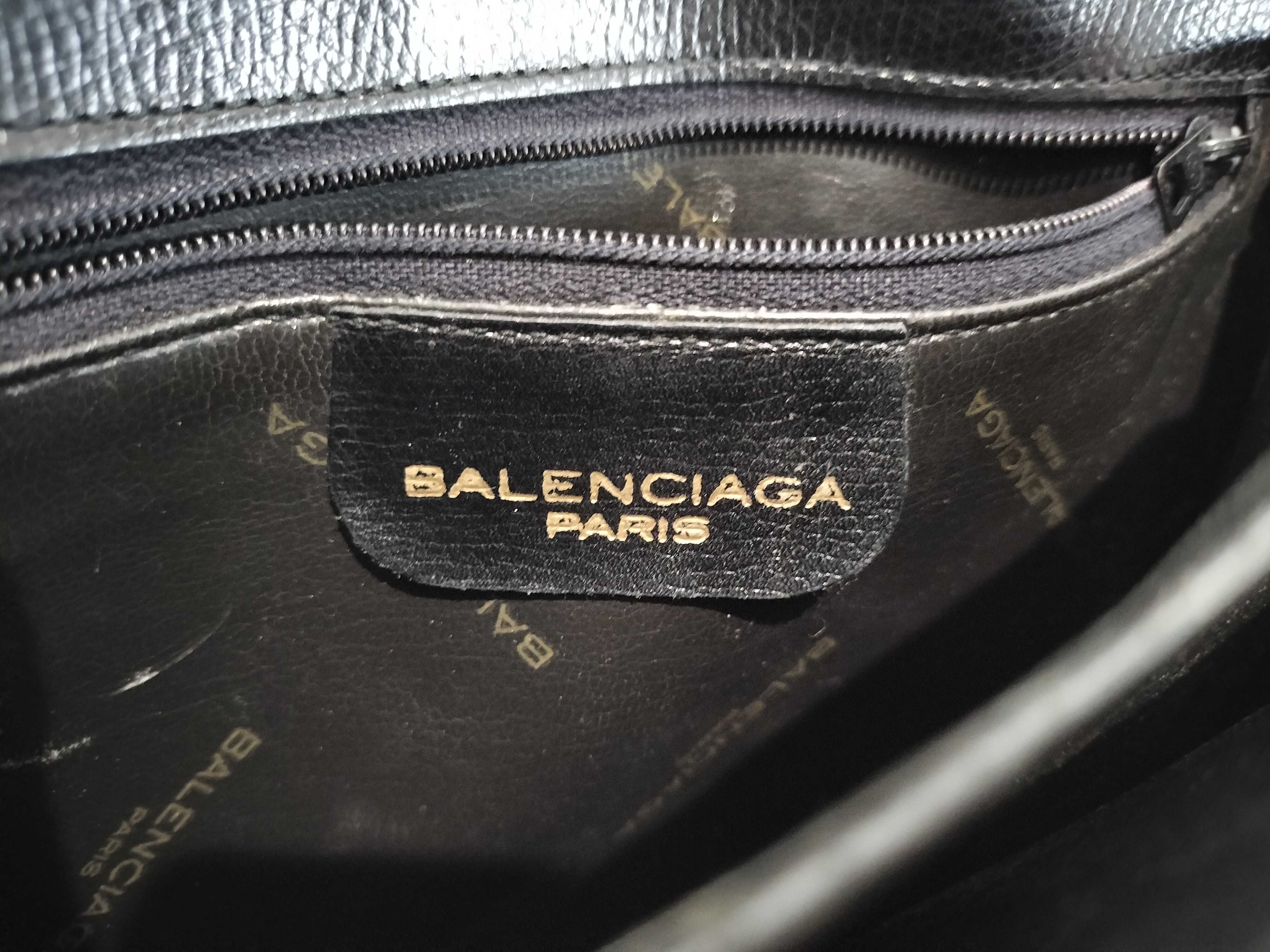 BB logo shoulder bag — view 12