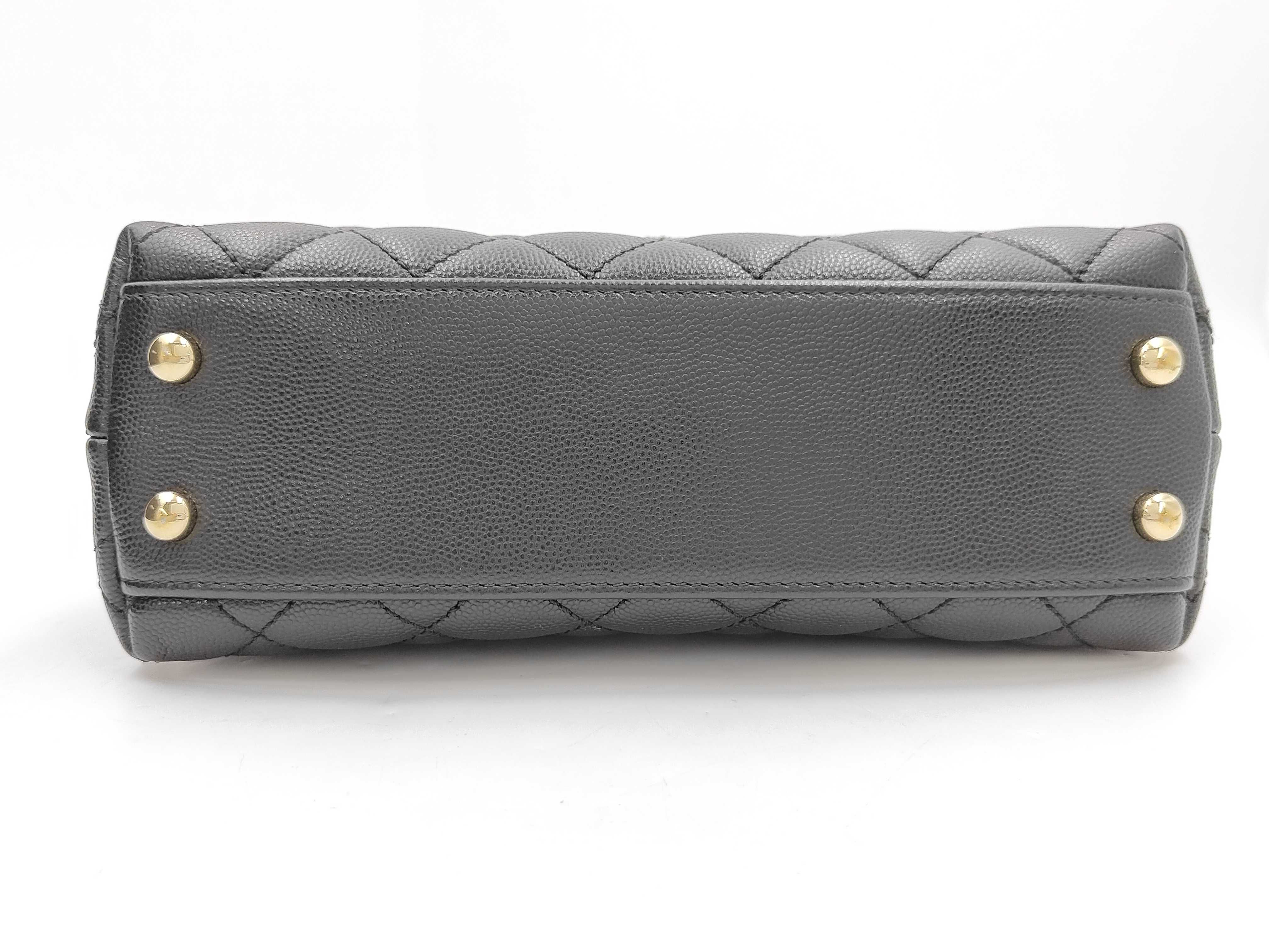 Matelassé Coco Handle XS Caviar Leather Black Gold Hardware Serial Number 31 Handbag — view 7