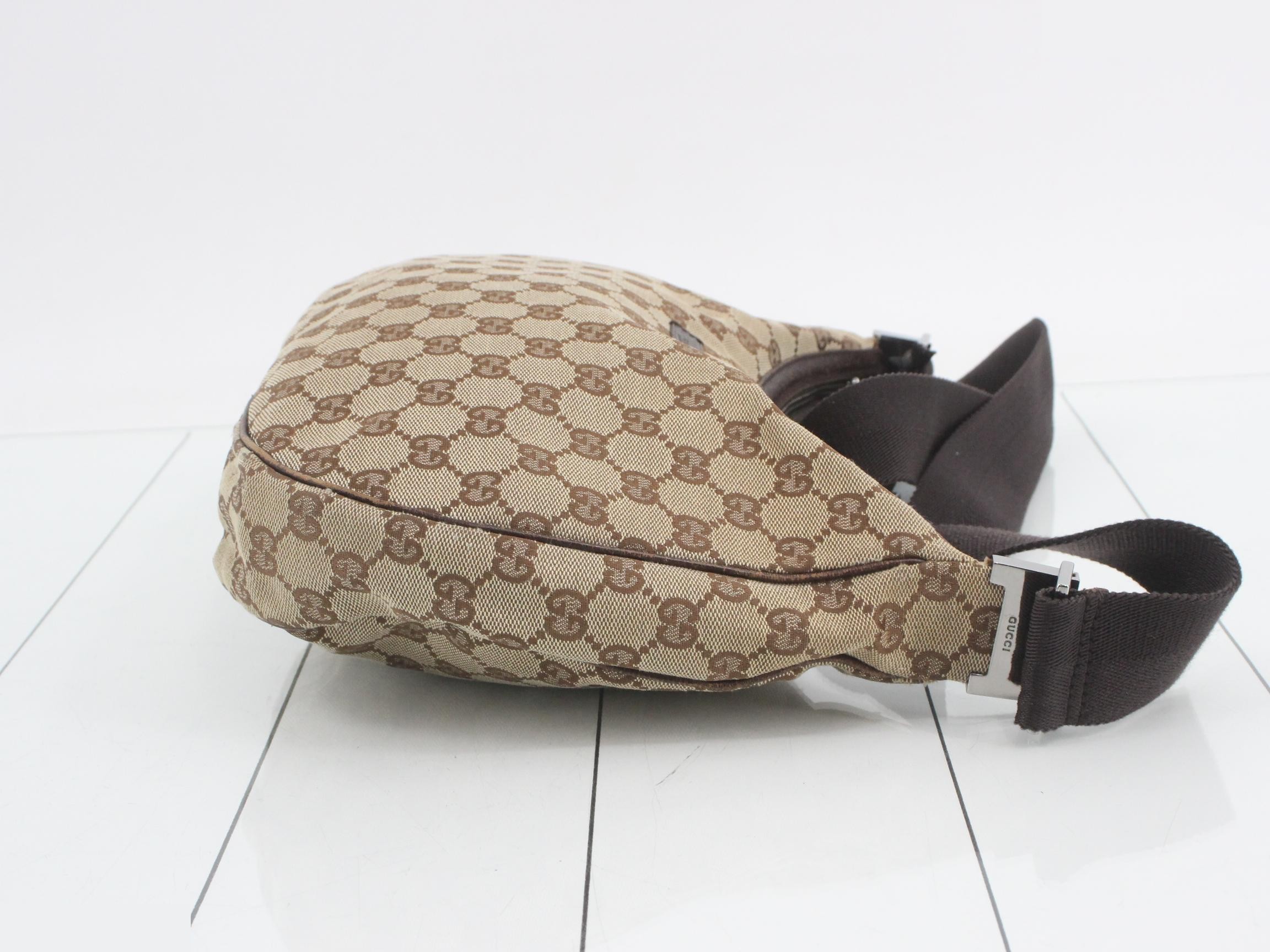 GG Canvas Shoulder Bag — view 3