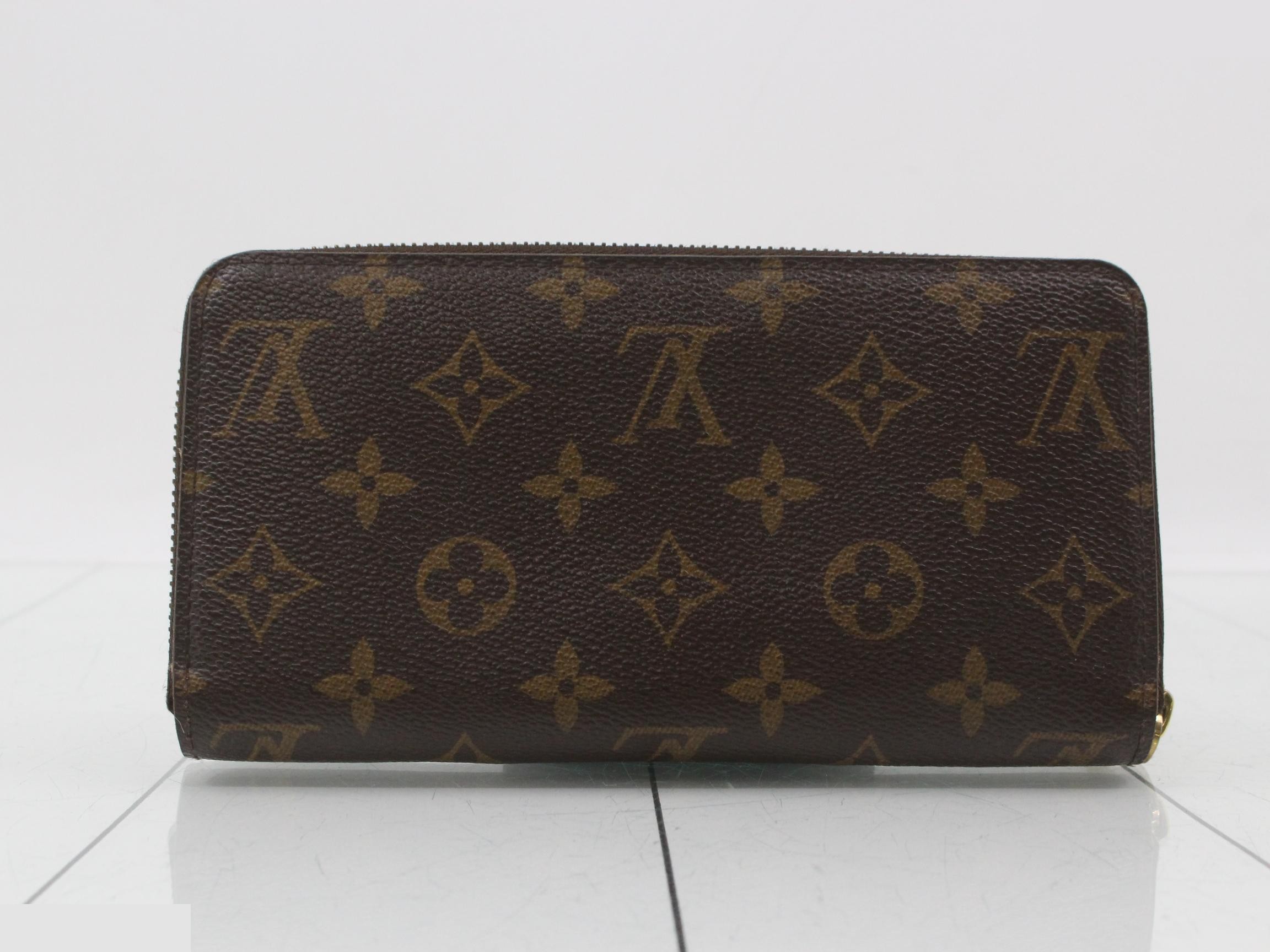 M60017 Zippy Wallet — view 2