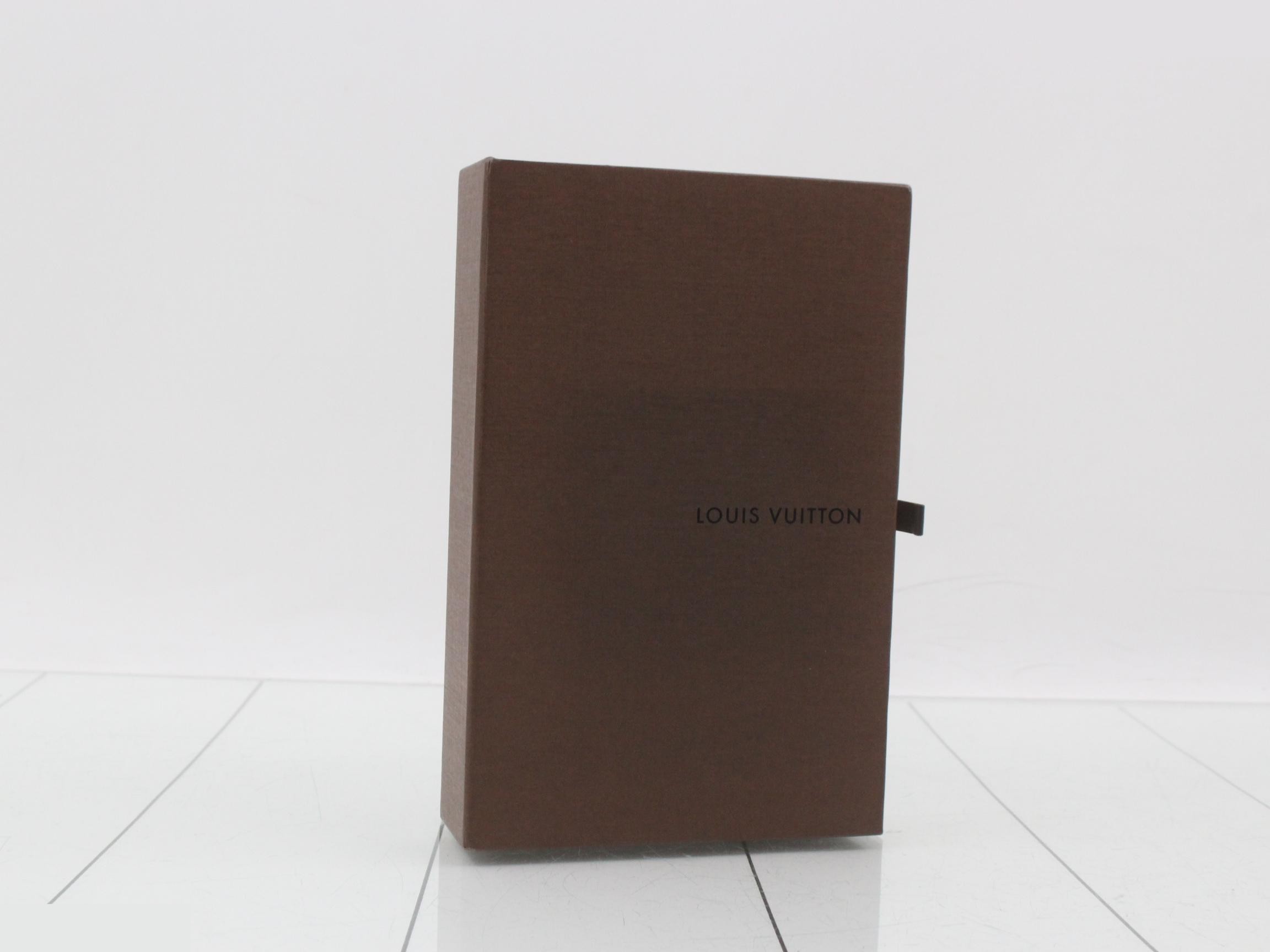 M60017 Zippy Wallet — view 5