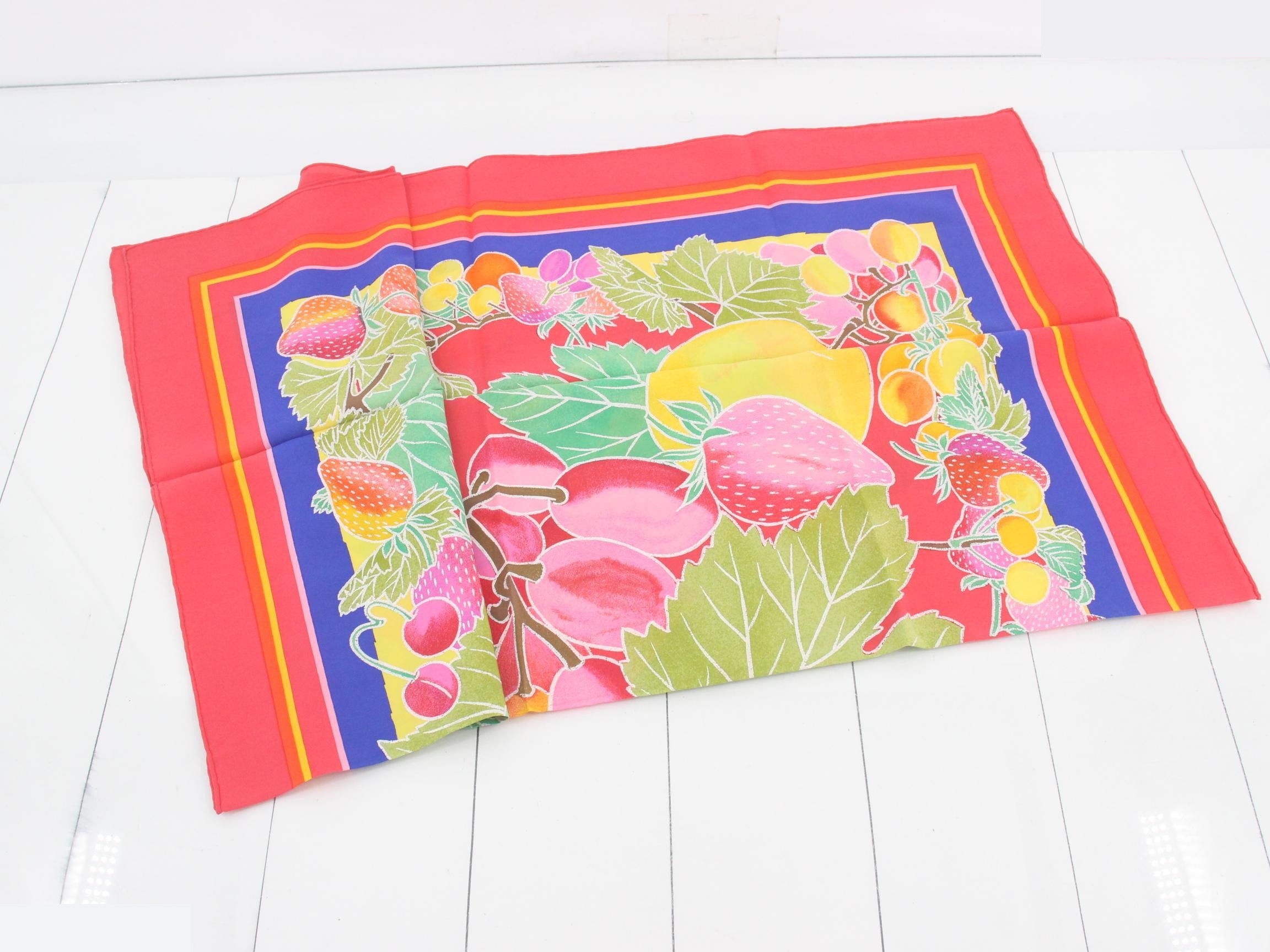 scarf — view 3