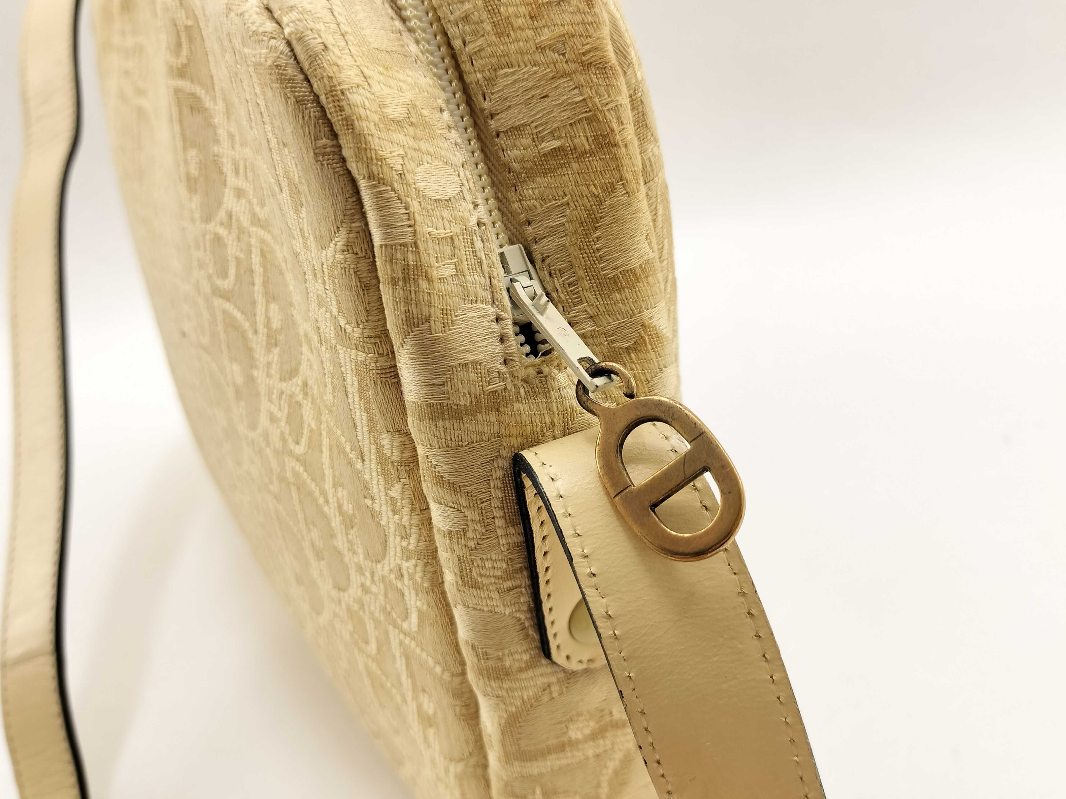 Trotter Shoulder Bag — view 10