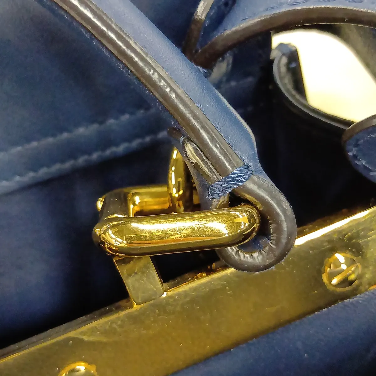 Peekaboo Regular Pocket Leather 2-Way Handbag, Navy, 8BN312 — view 12