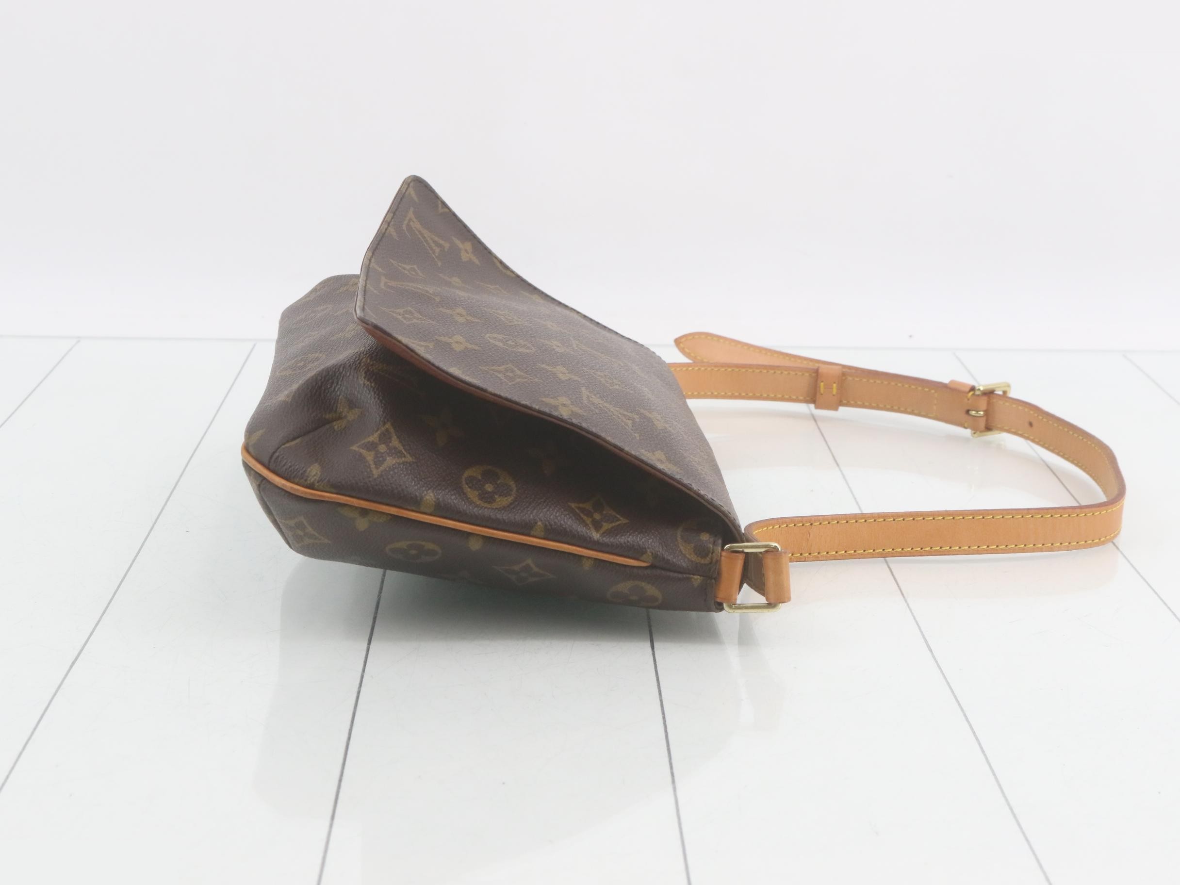 Musette Tango Short Shoulder — view 3