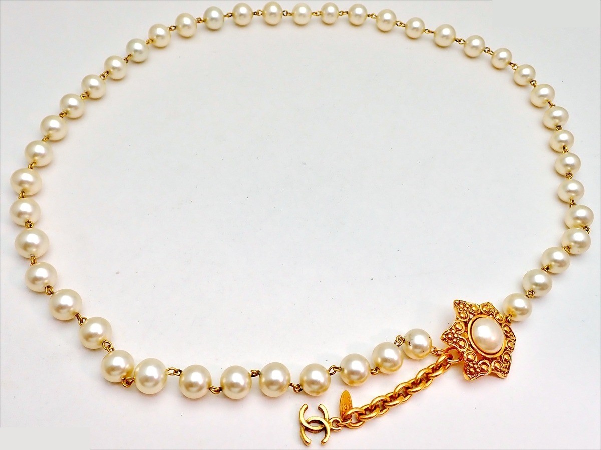 Chain belt with engraved Coco Chanel logo, star, and pearl. Comes with box. Total length approximately 80 cm. — view 2