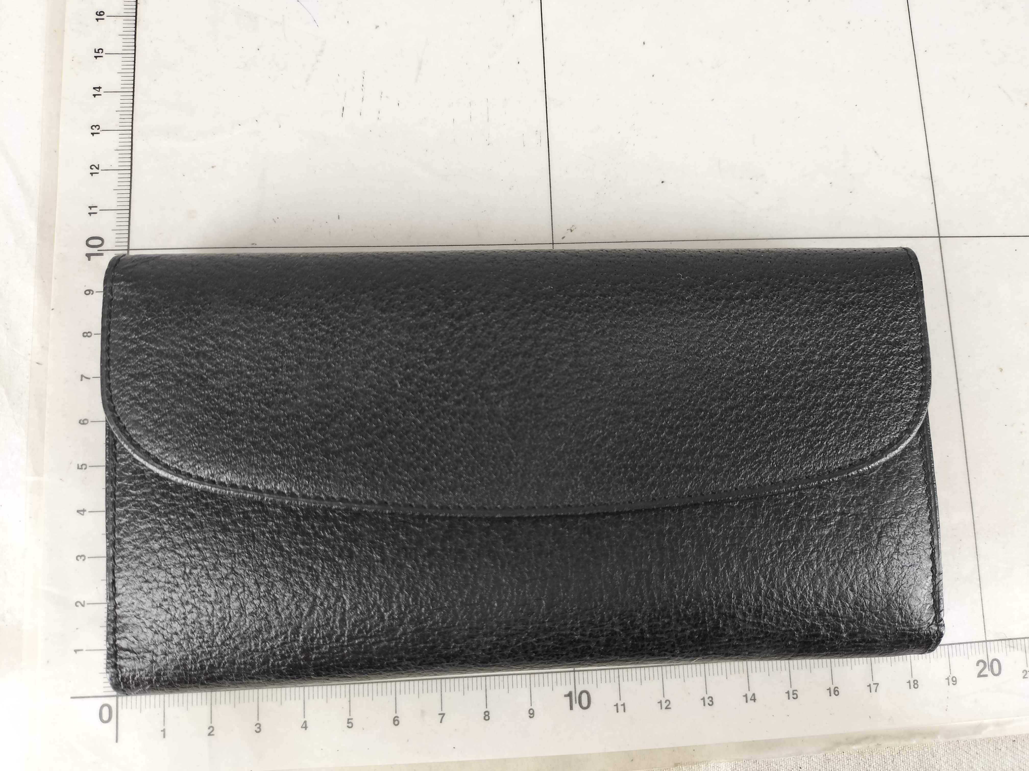 wallet — view 2