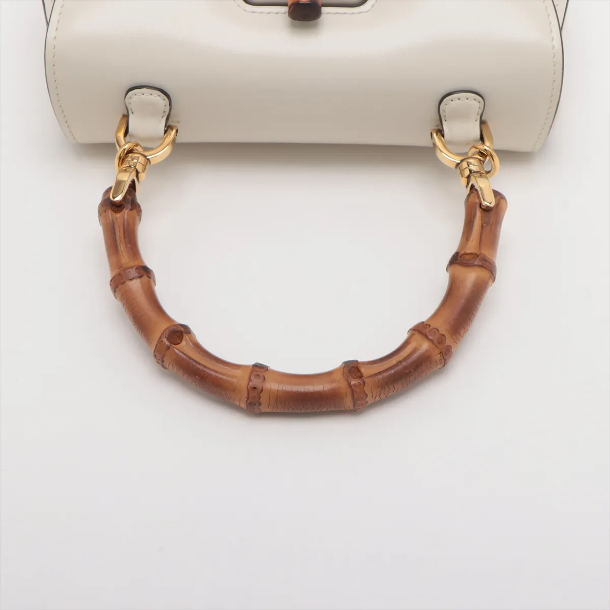 bamboo leather 2WAY handbag white 675797 with mirror — view 5