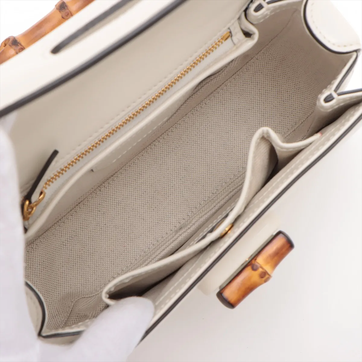 bamboo leather 2WAY handbag white 675797 with mirror — view 8