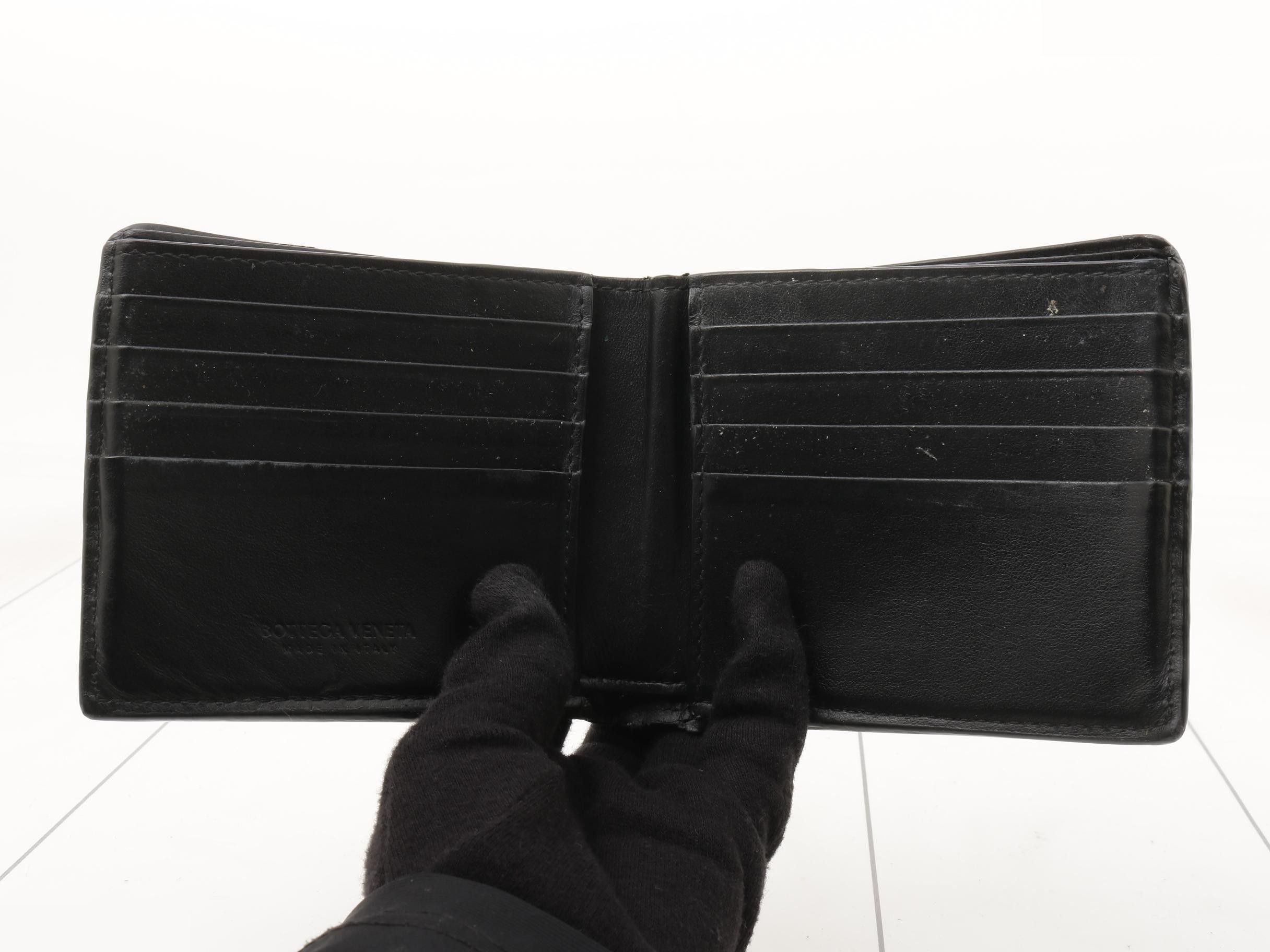 Intrecciato (bag) and wallet - bi-fold wallet — view 4