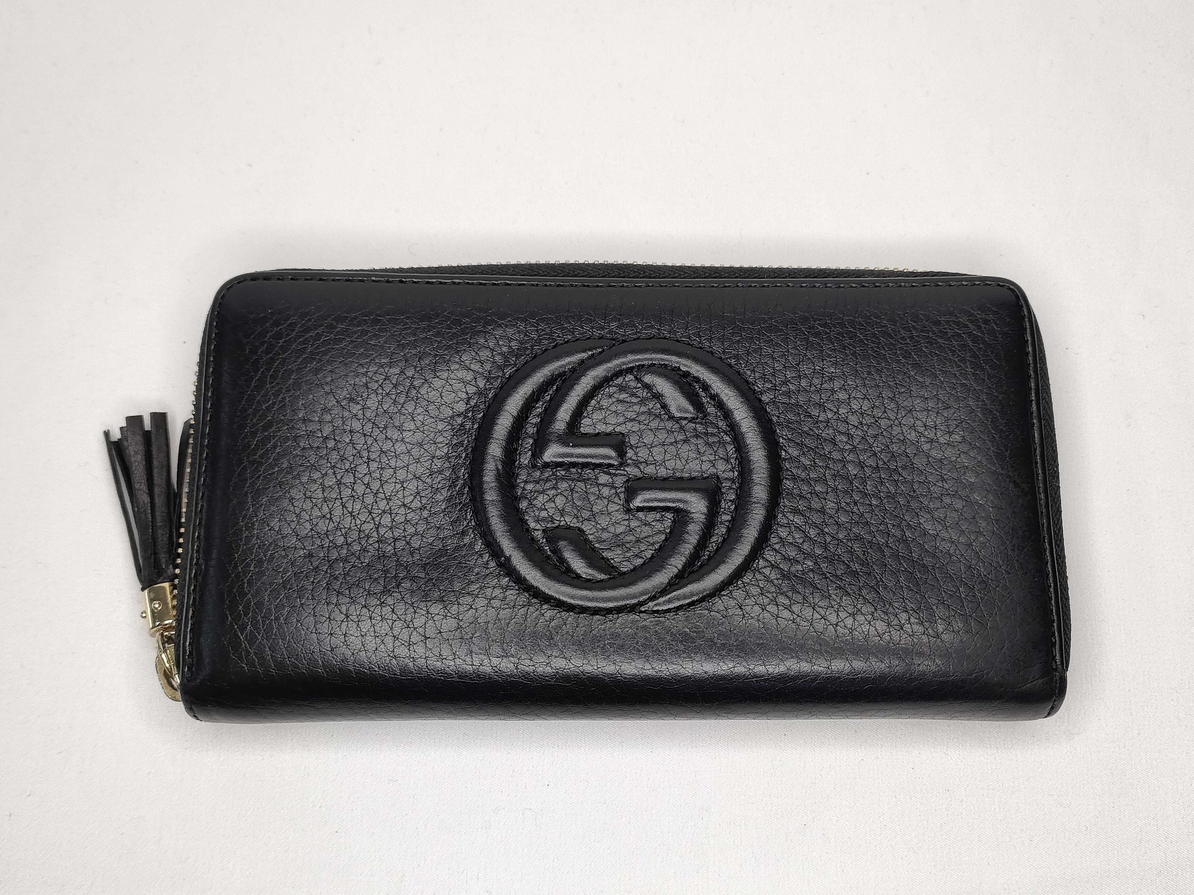 Soho Leather Round Long Wallet, Black, Serial Number