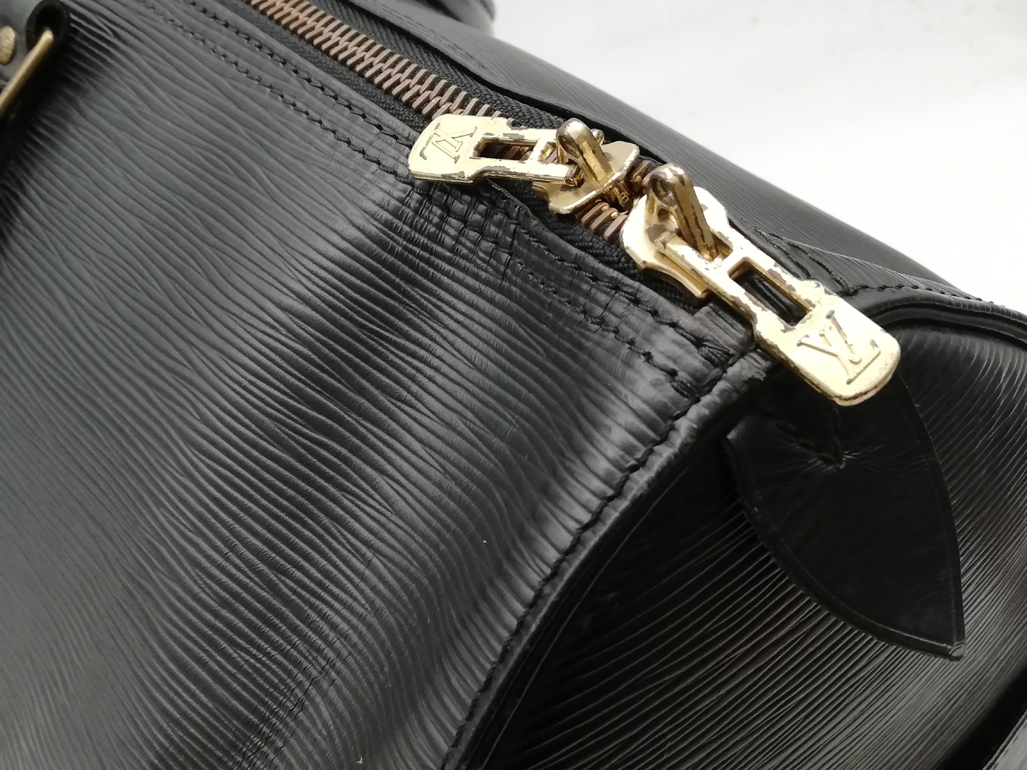 Epi Keepall 50 M42962 Noir Boston Bag — view 9