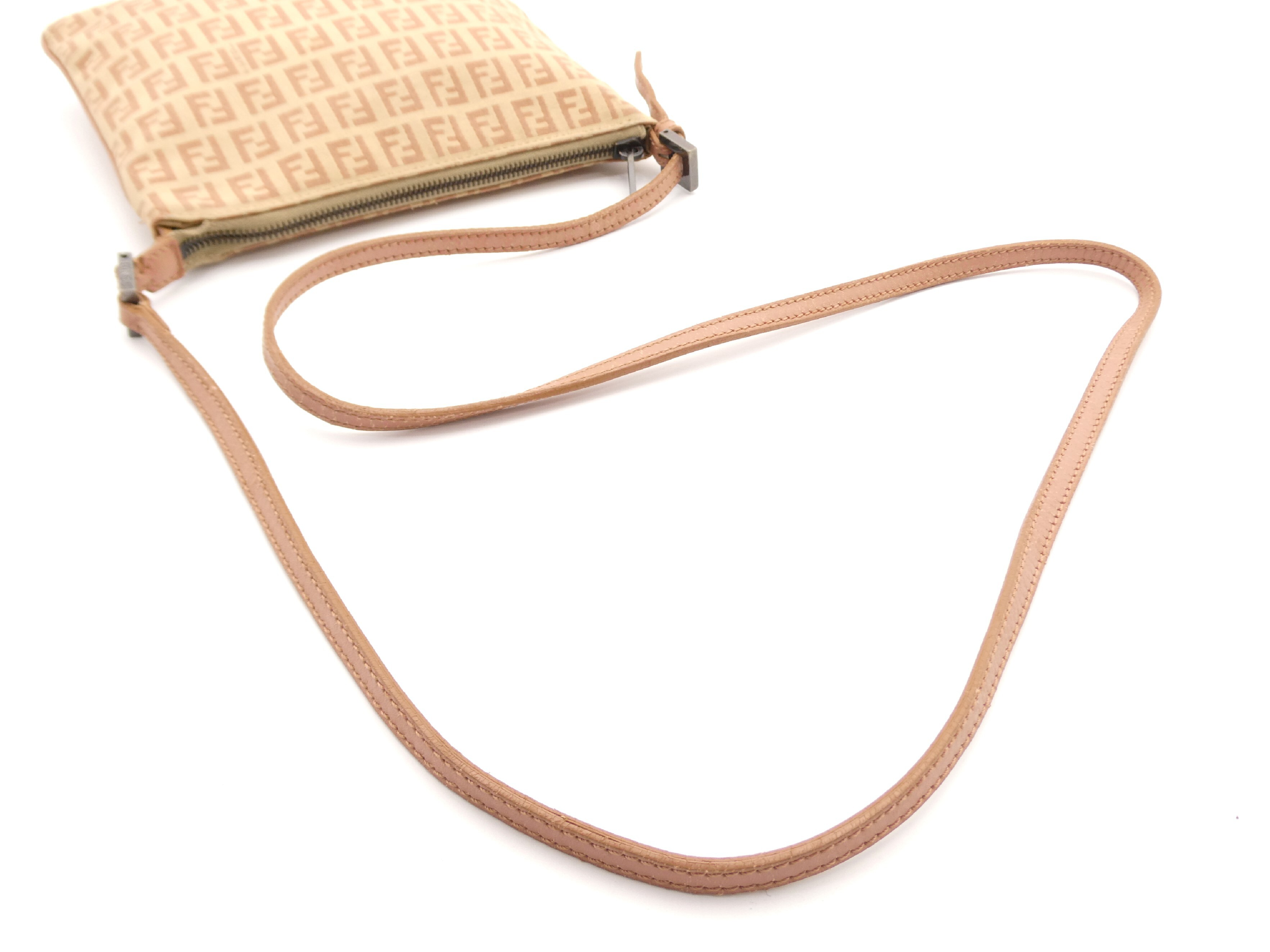 Zucchino Canvas Leather Shoulder Bag — view 6