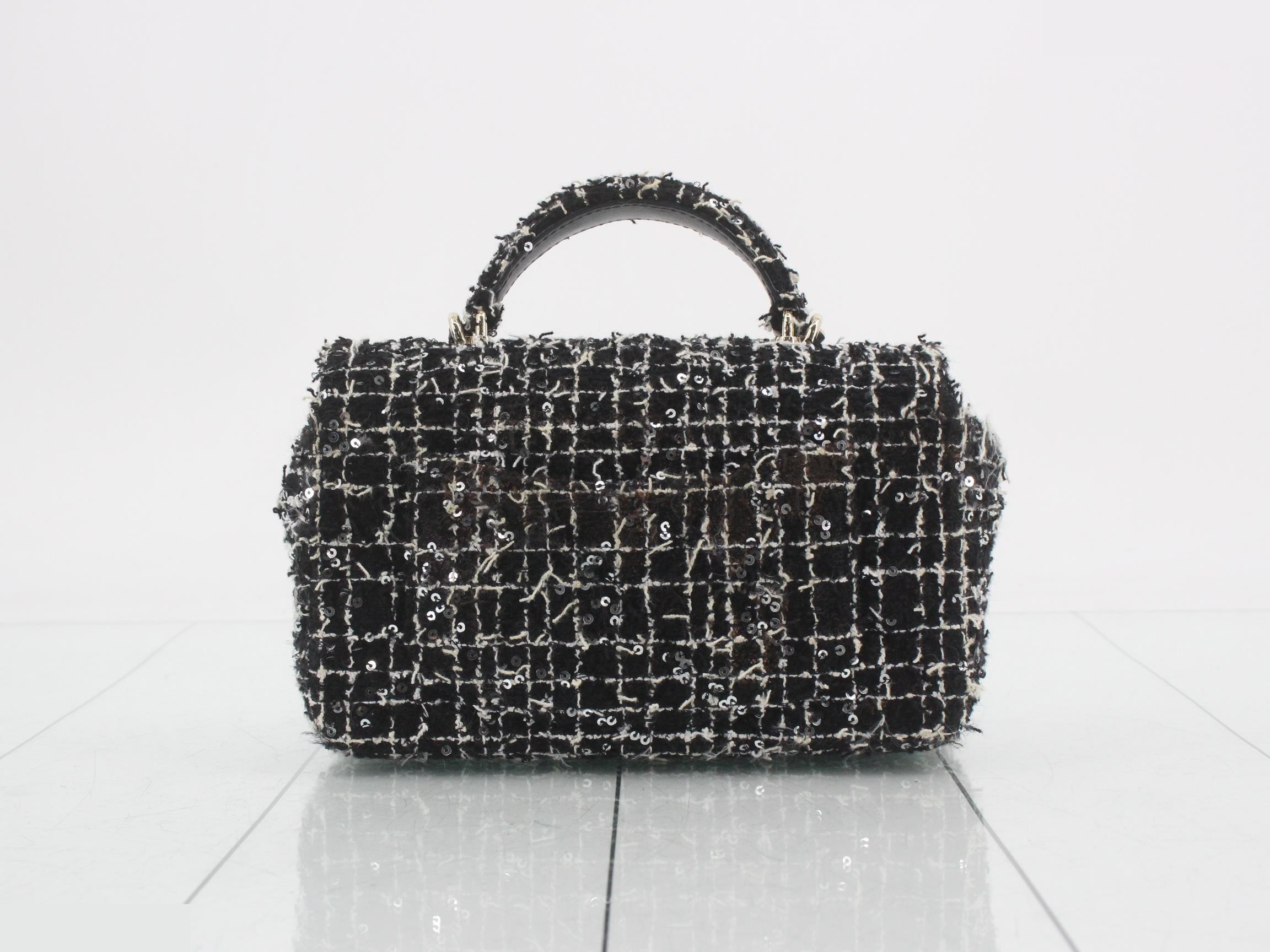 IC plate tweed sequin matelassé 2-way handbag, black — view 2