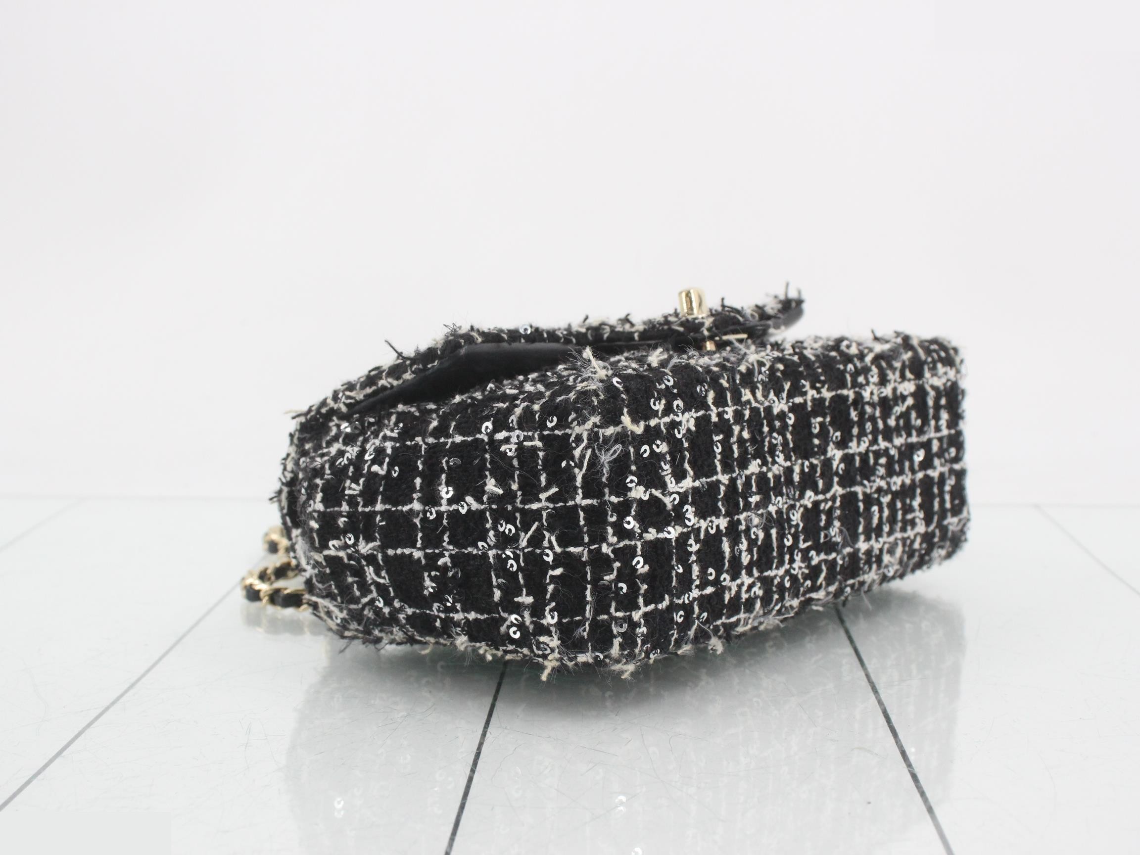 IC plate tweed sequin matelassé 2-way handbag, black — view 5