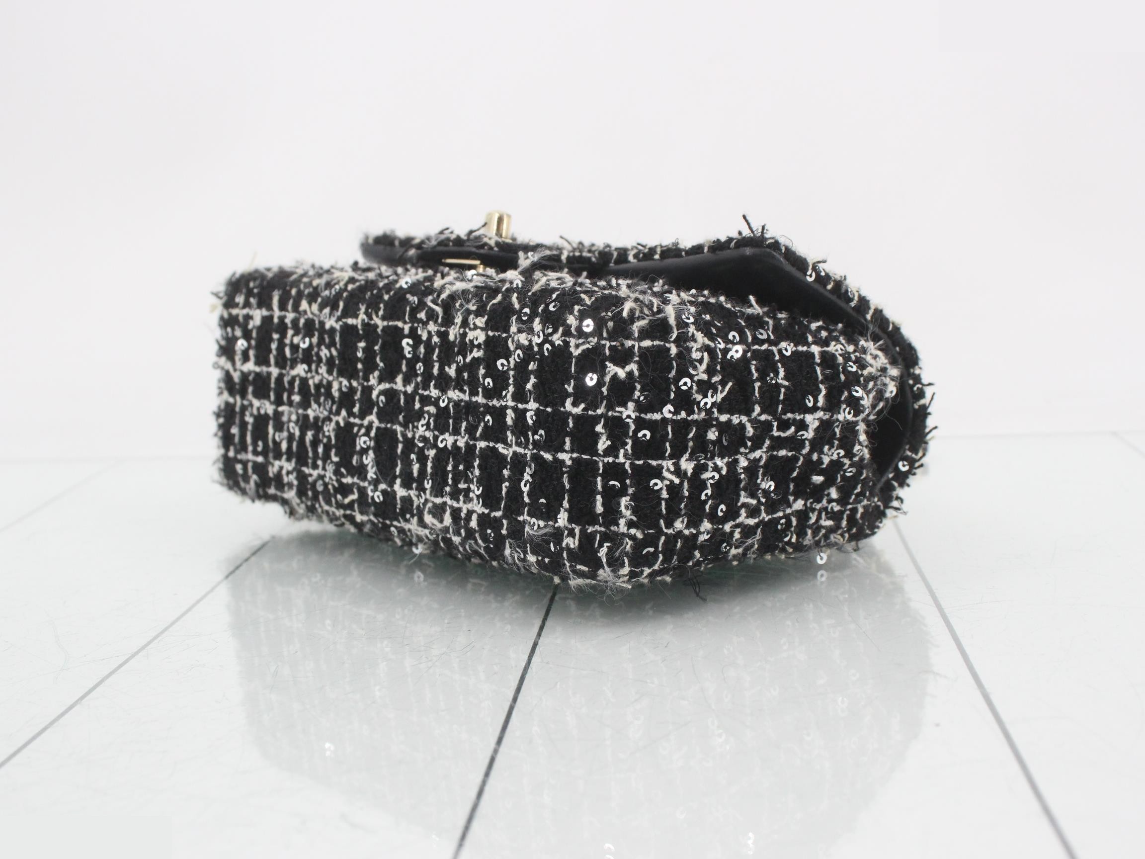 IC plate tweed sequin matelassé 2-way handbag, black — view 6