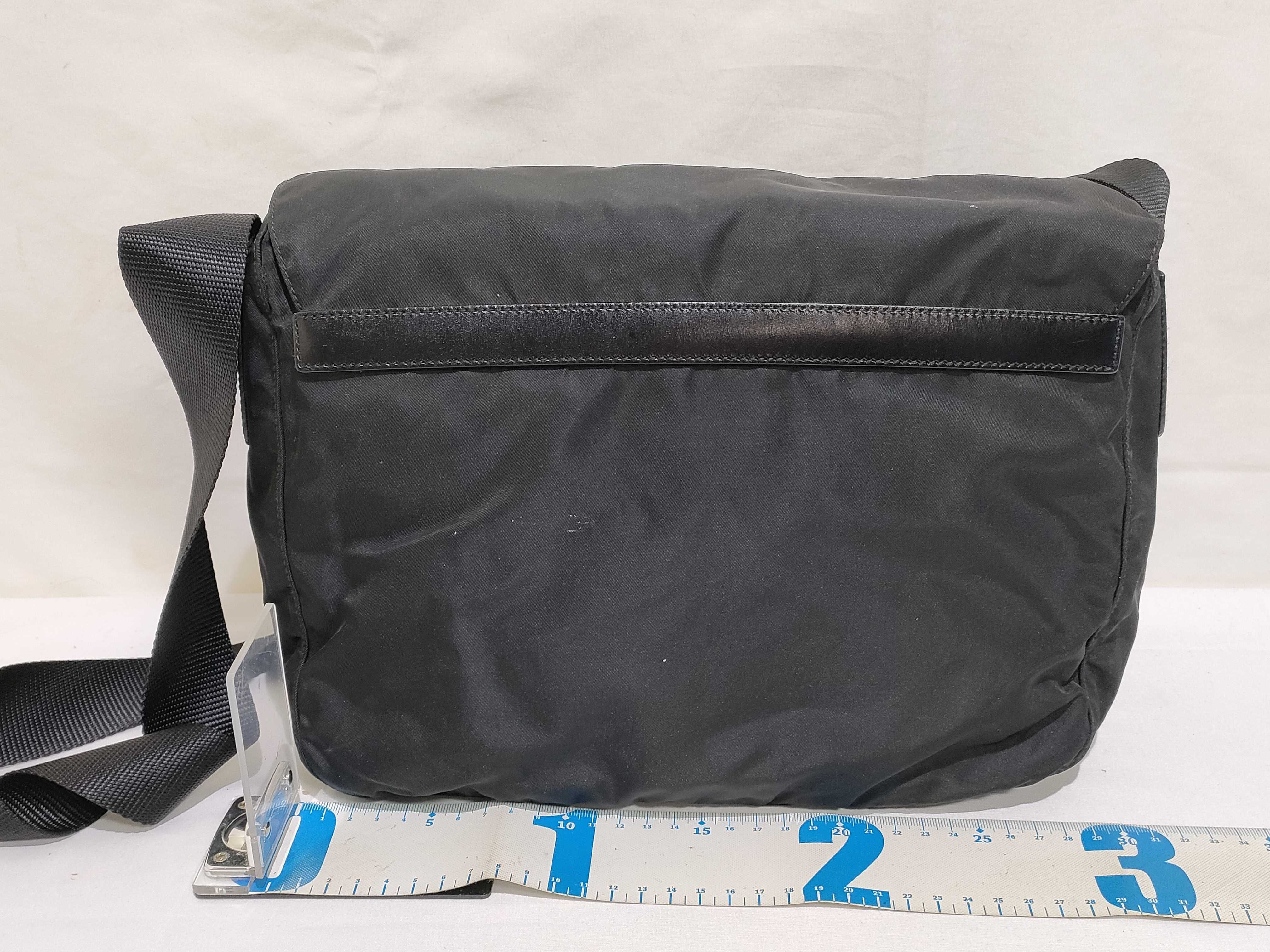 nylon shoulder bag, black. — view 2