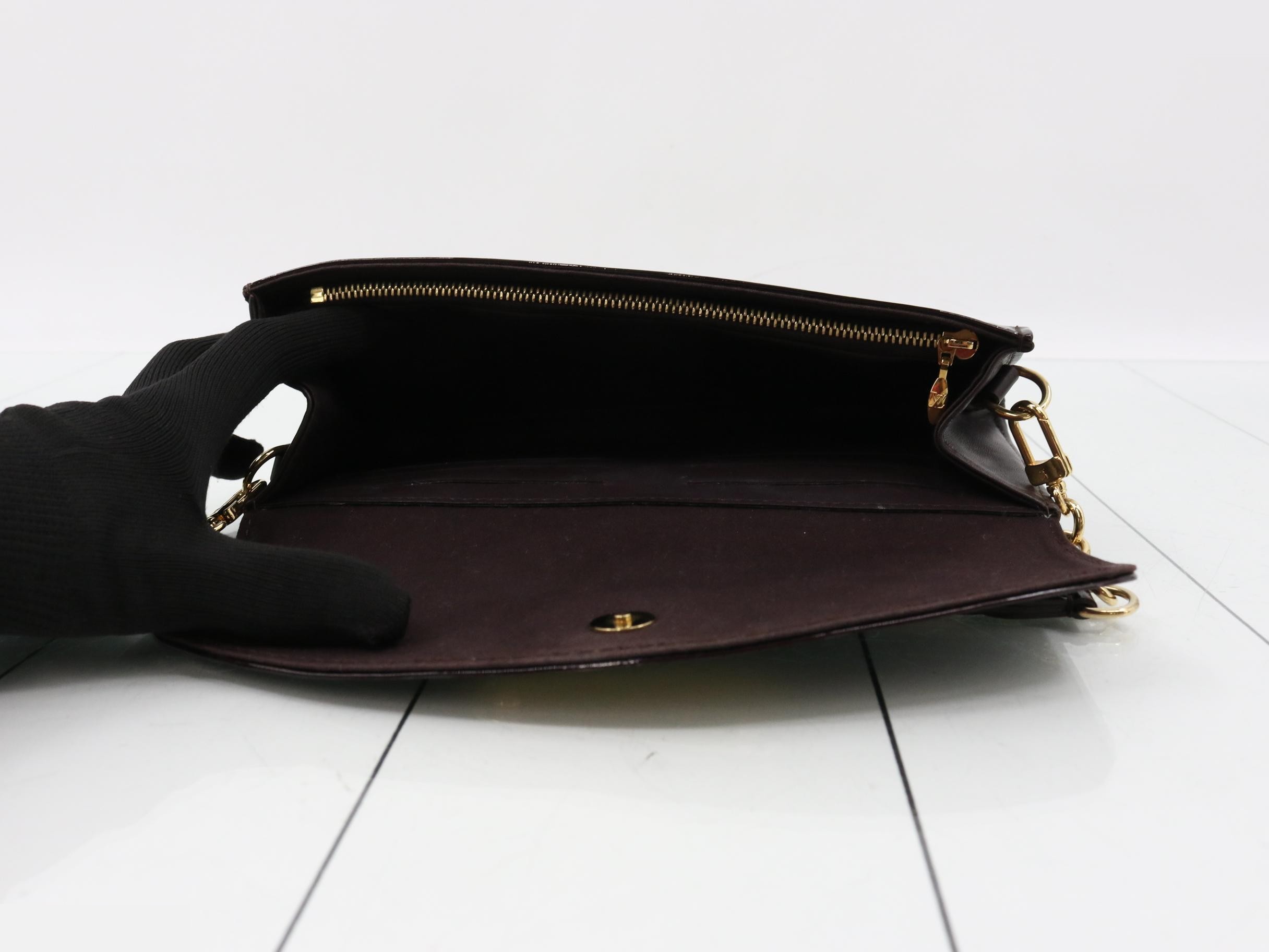 wallet — view 4