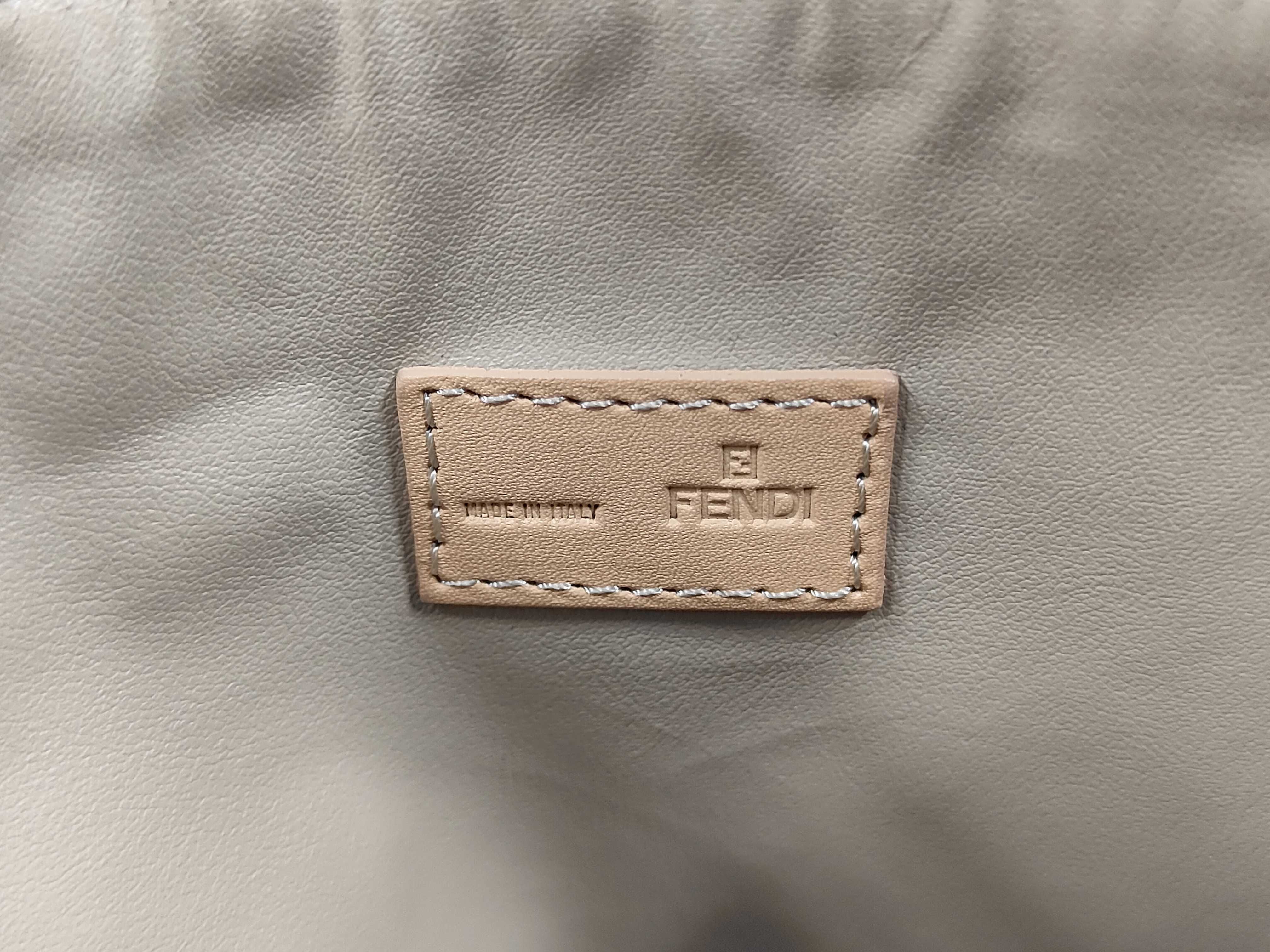 Beige Zucchino Pattern Accessory Pouch Handbag — view 8