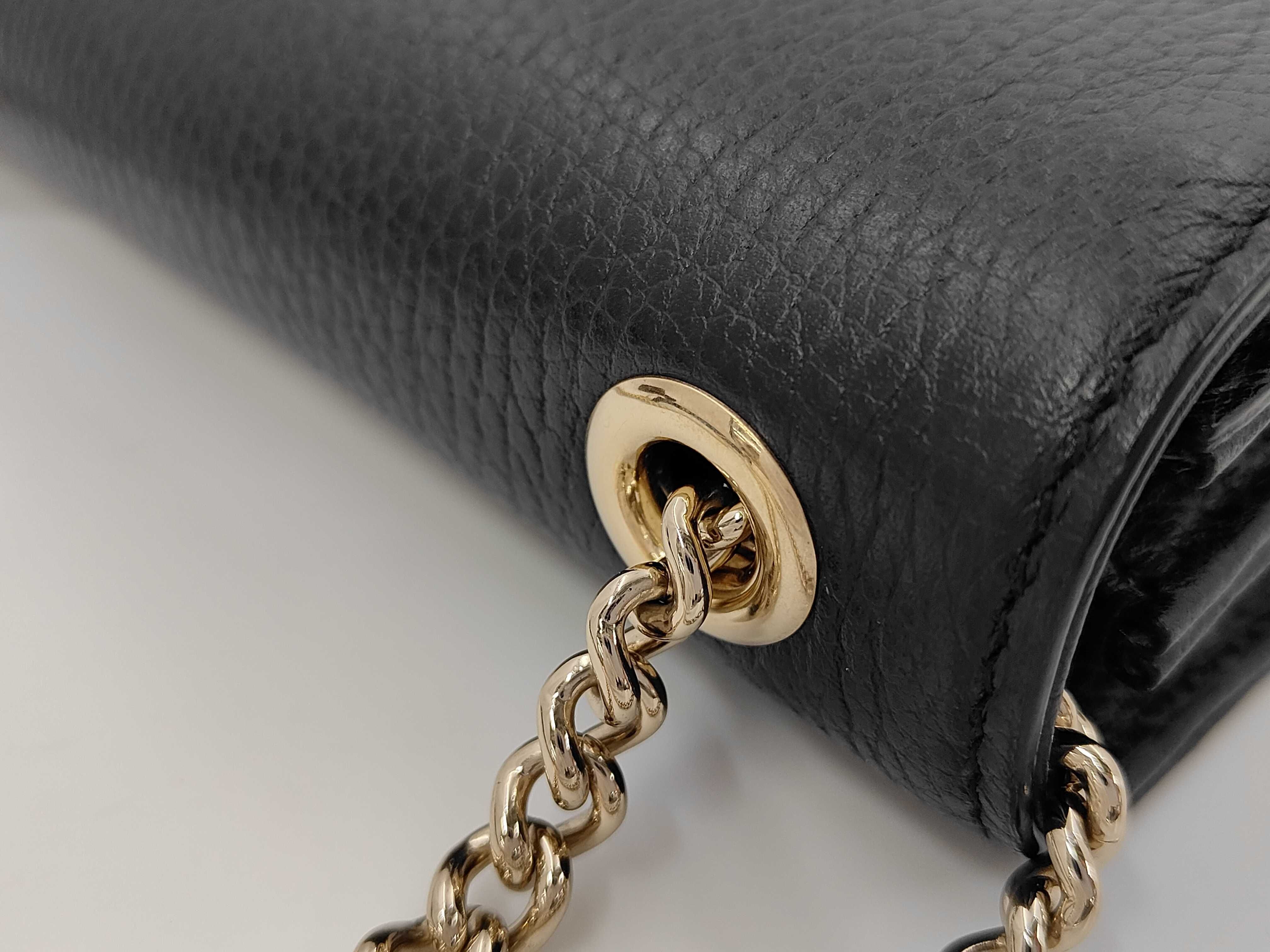 Interlocking Chain Cross Bag Black Shoulder Bag — view 7