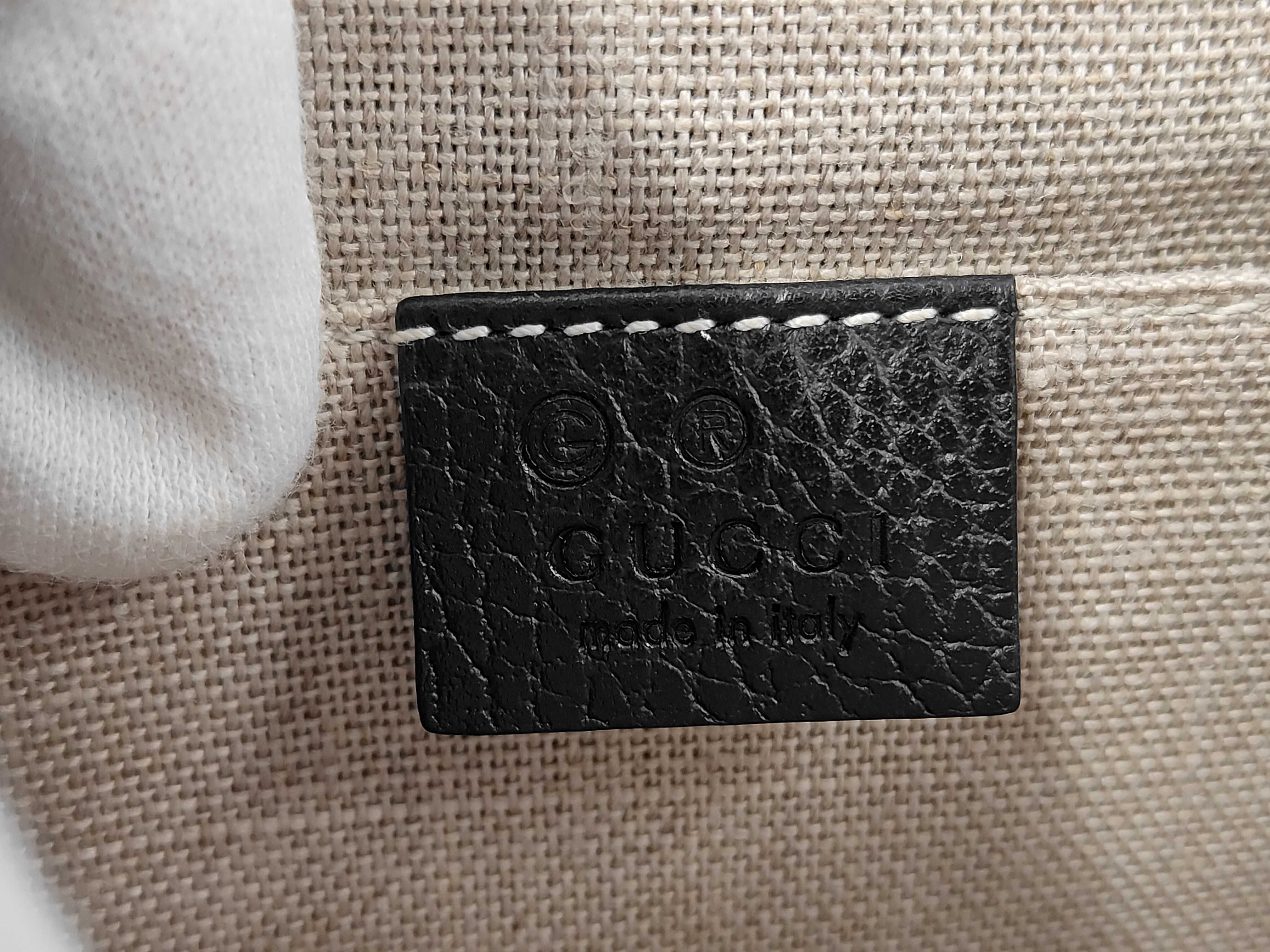 Interlocking Chain Cross Bag Black Shoulder Bag — view 9