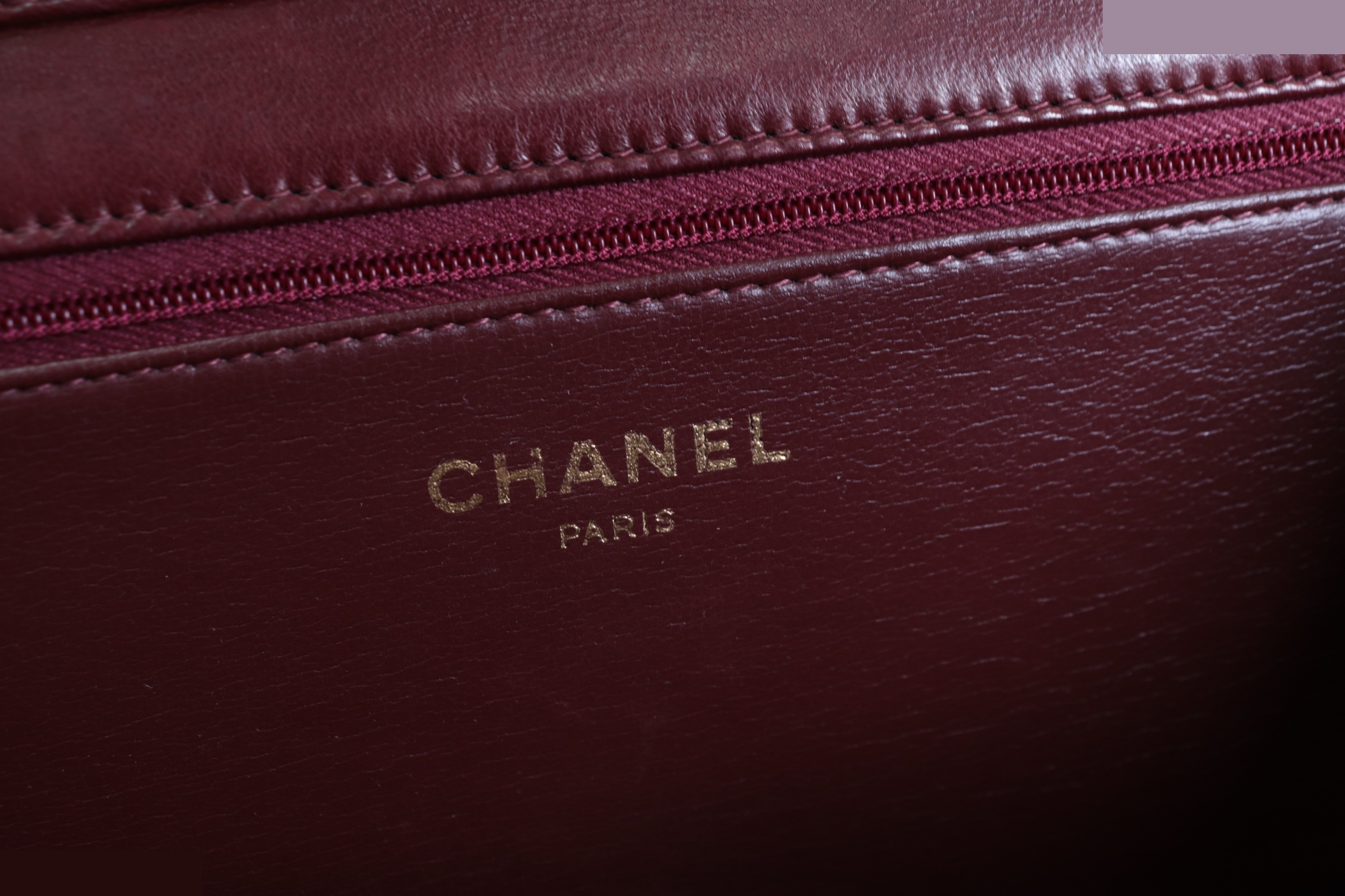 Push-lock lambskin chain shoulder bag, Bordeaux, size 6. — view 7