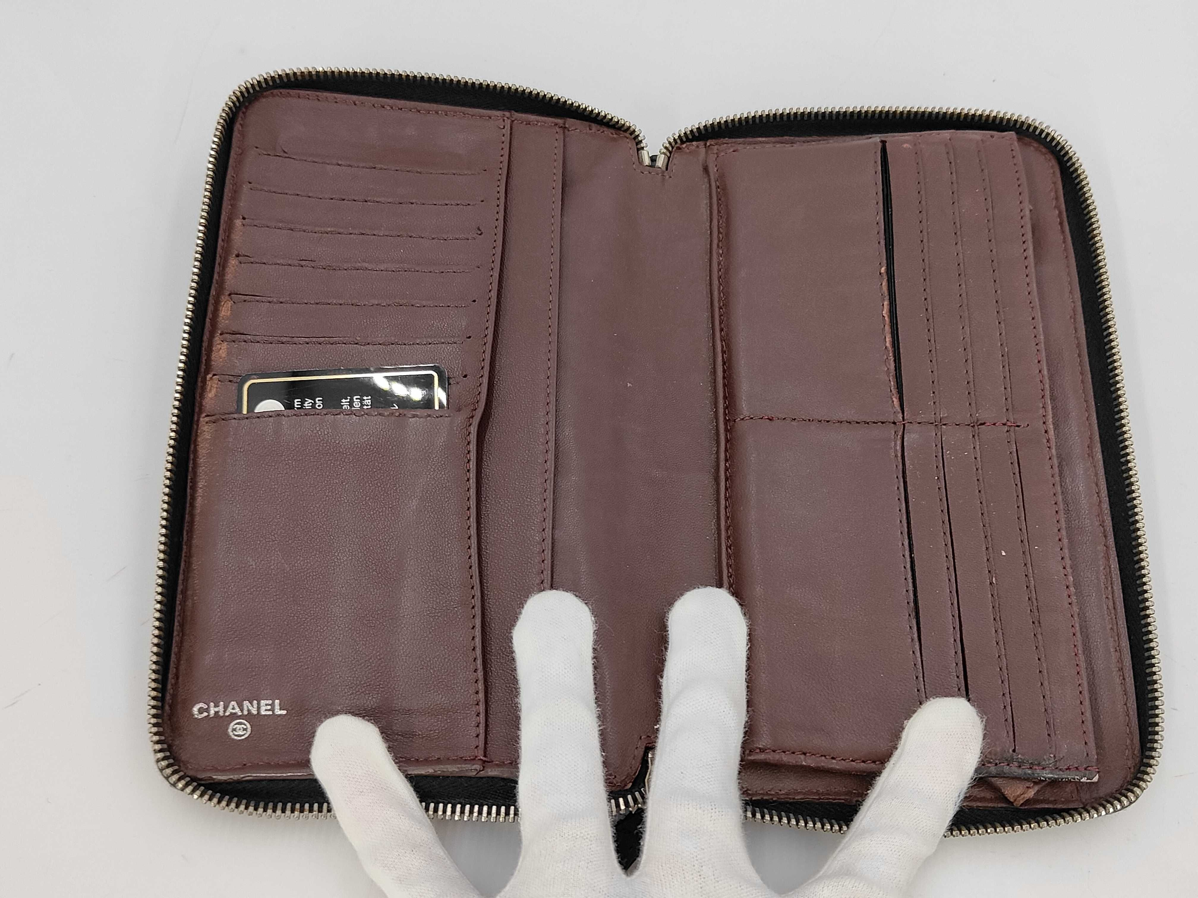Matelassé Lambskin Coco Mark Round Zipper Organizer Wallet (Serial Number 17) — view 4
