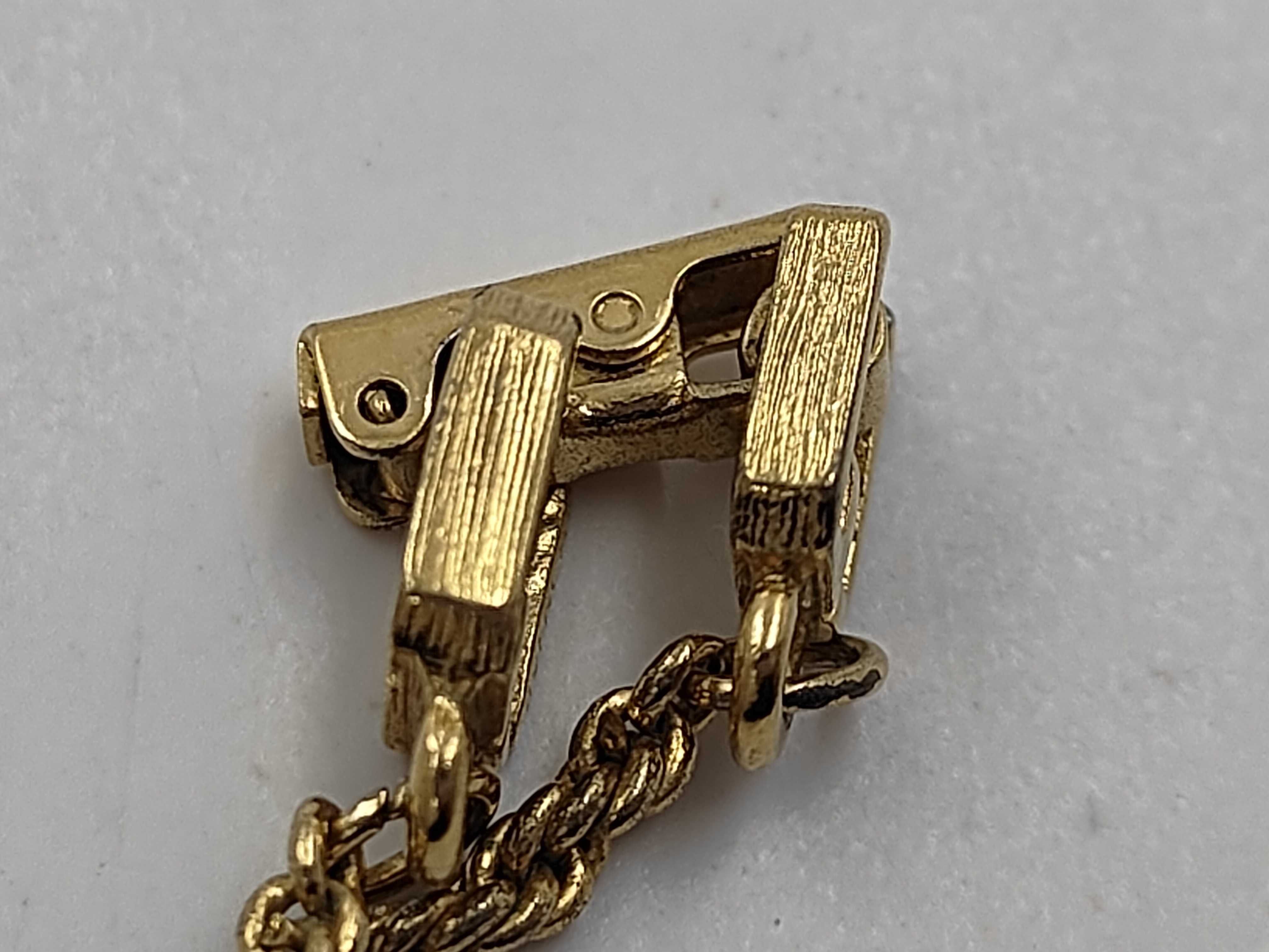 necklace — view 6