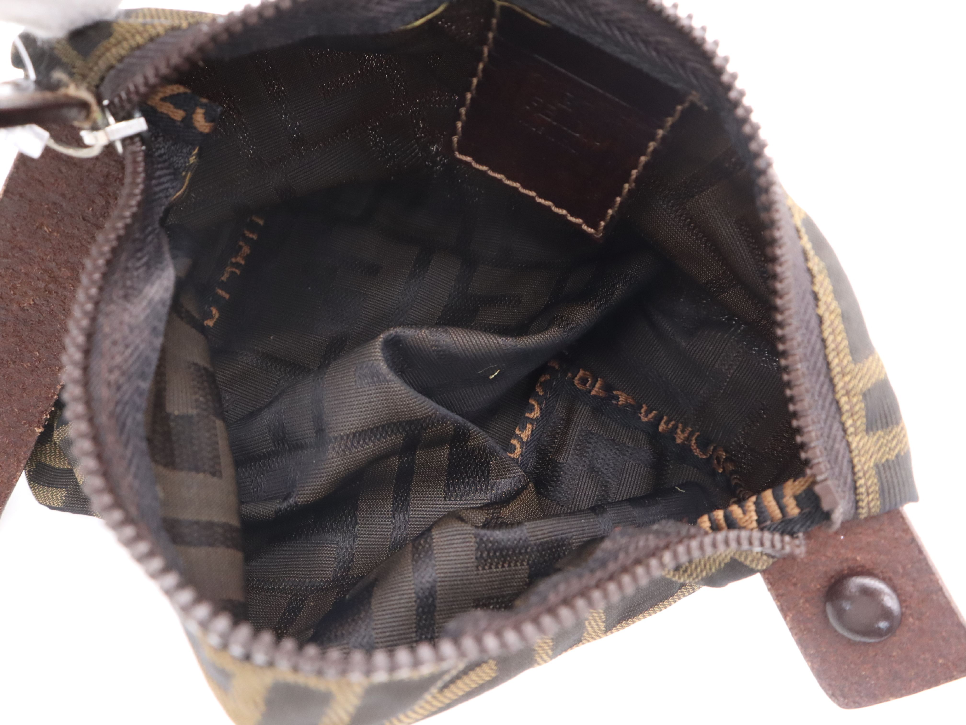 2319 Nylon Zucca Pouch 26540099 Pouch — view 10