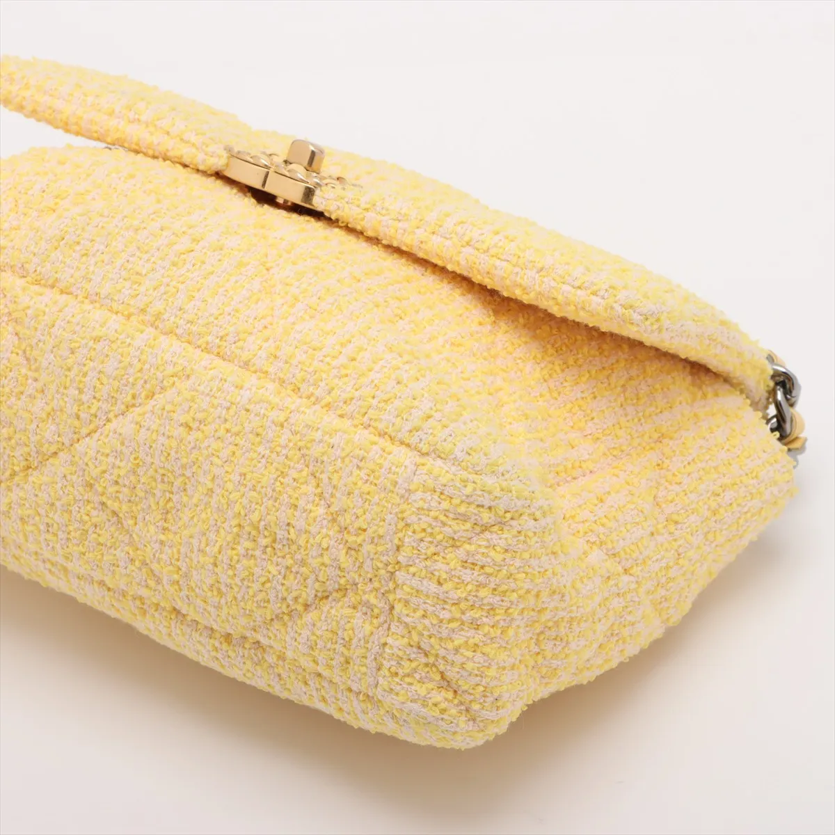 19 Large Tweed Chain Shoulder Bag Yellow Gold Hardware 31083216 31st Series AS1161 — view 3