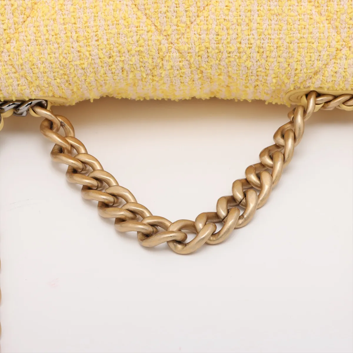 19 Large Tweed Chain Shoulder Bag Yellow Gold Hardware 31083216 31st Series AS1161 — view 5
