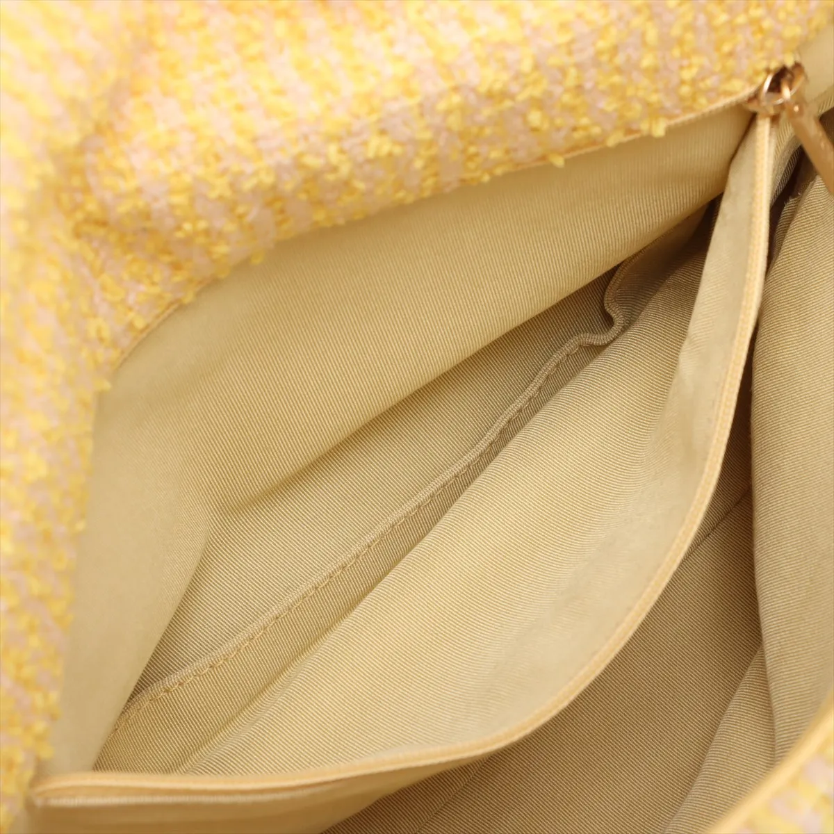 19 Large Tweed Chain Shoulder Bag Yellow Gold Hardware 31083216 31st Series AS1161 — view 9
