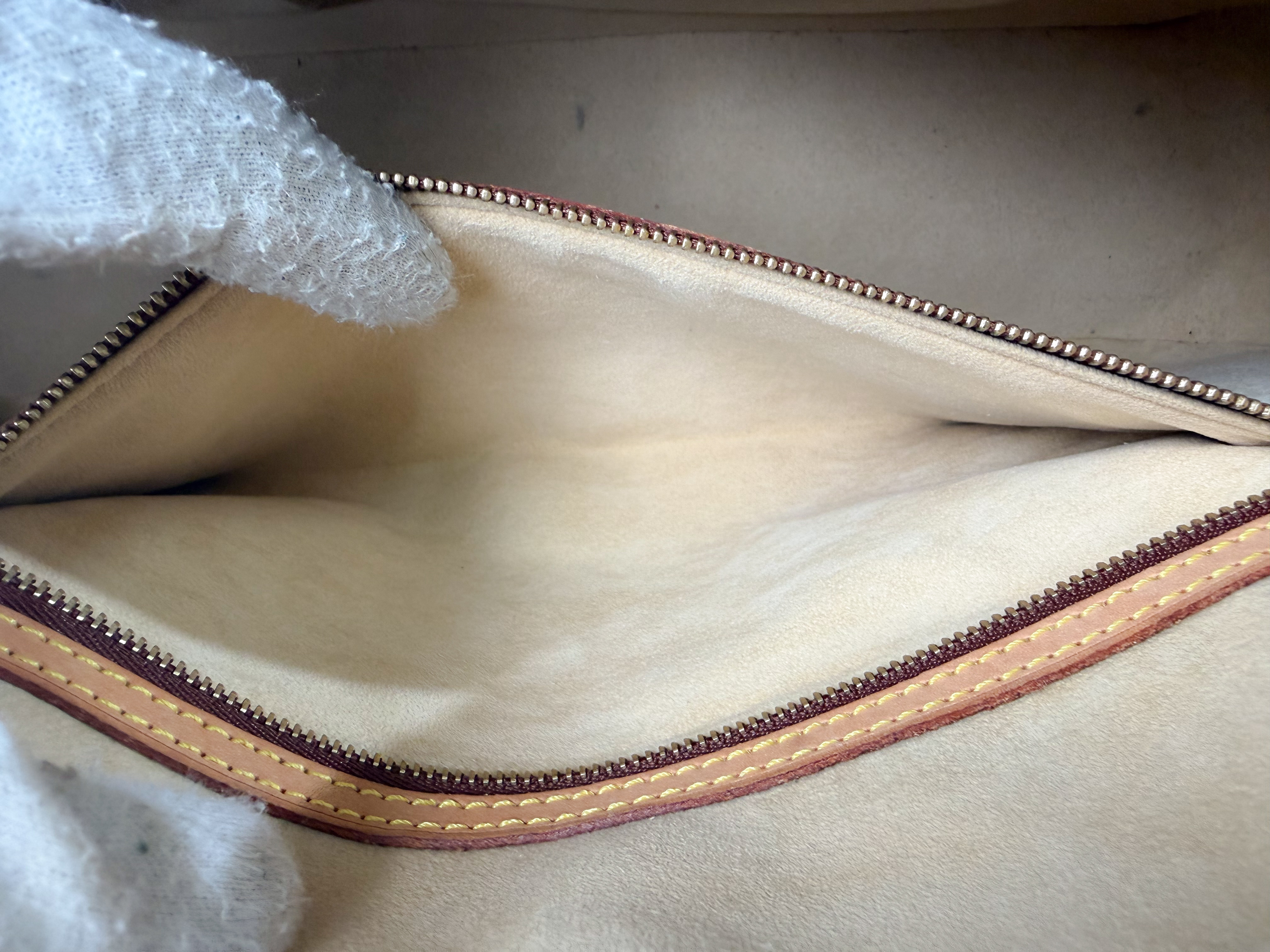 Monogram M51181 Cite GM FL0042 Shoulder Bag — view 13