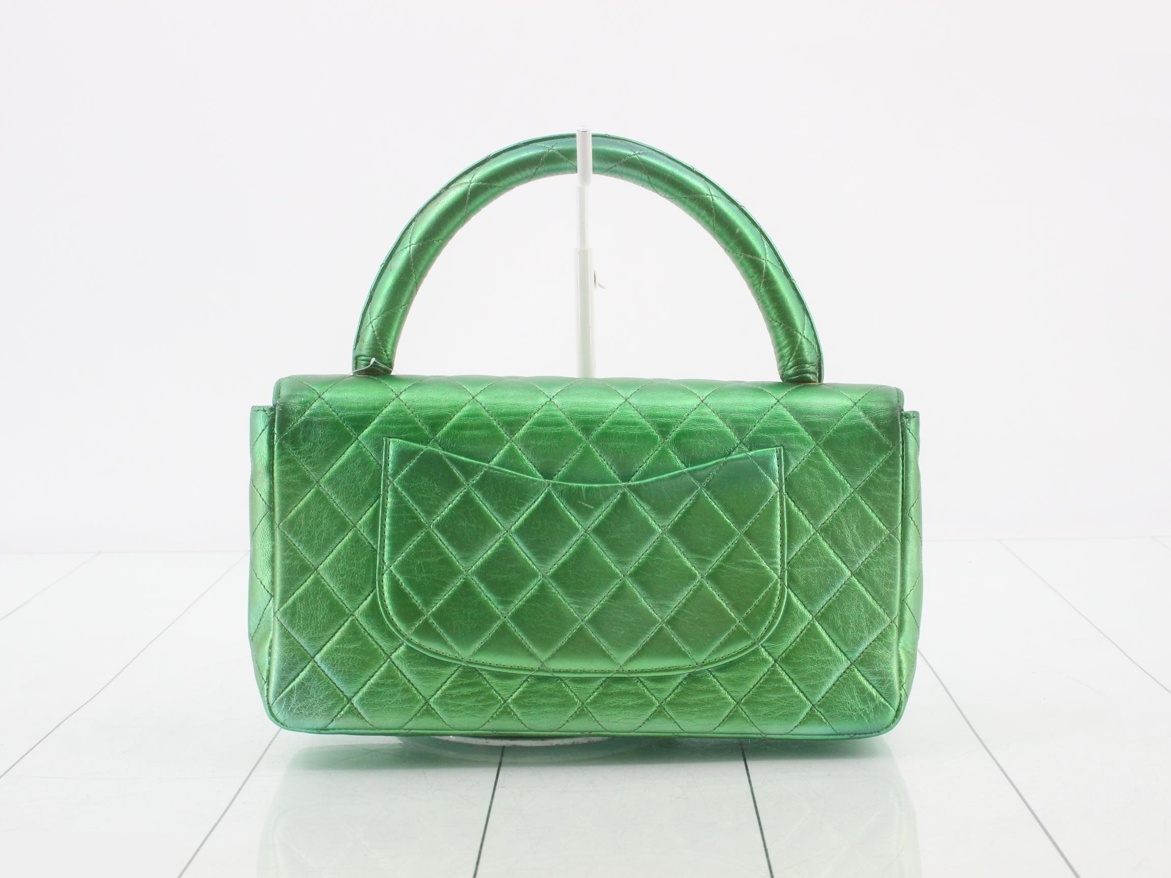 Matelassé bag with Coco Mark, green, gold hardware. — view 2