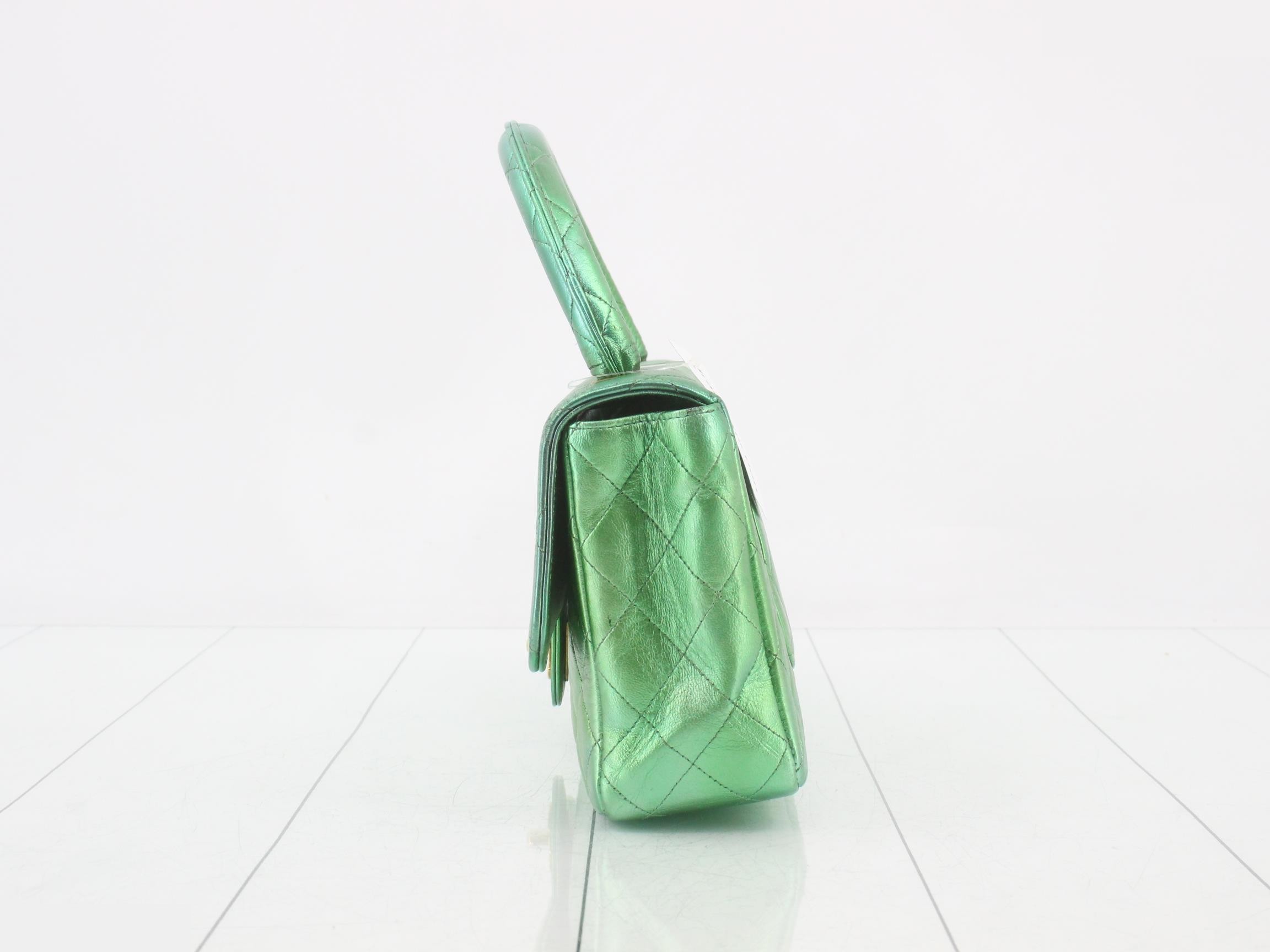 Matelassé bag with Coco Mark, green, gold hardware. — view 3