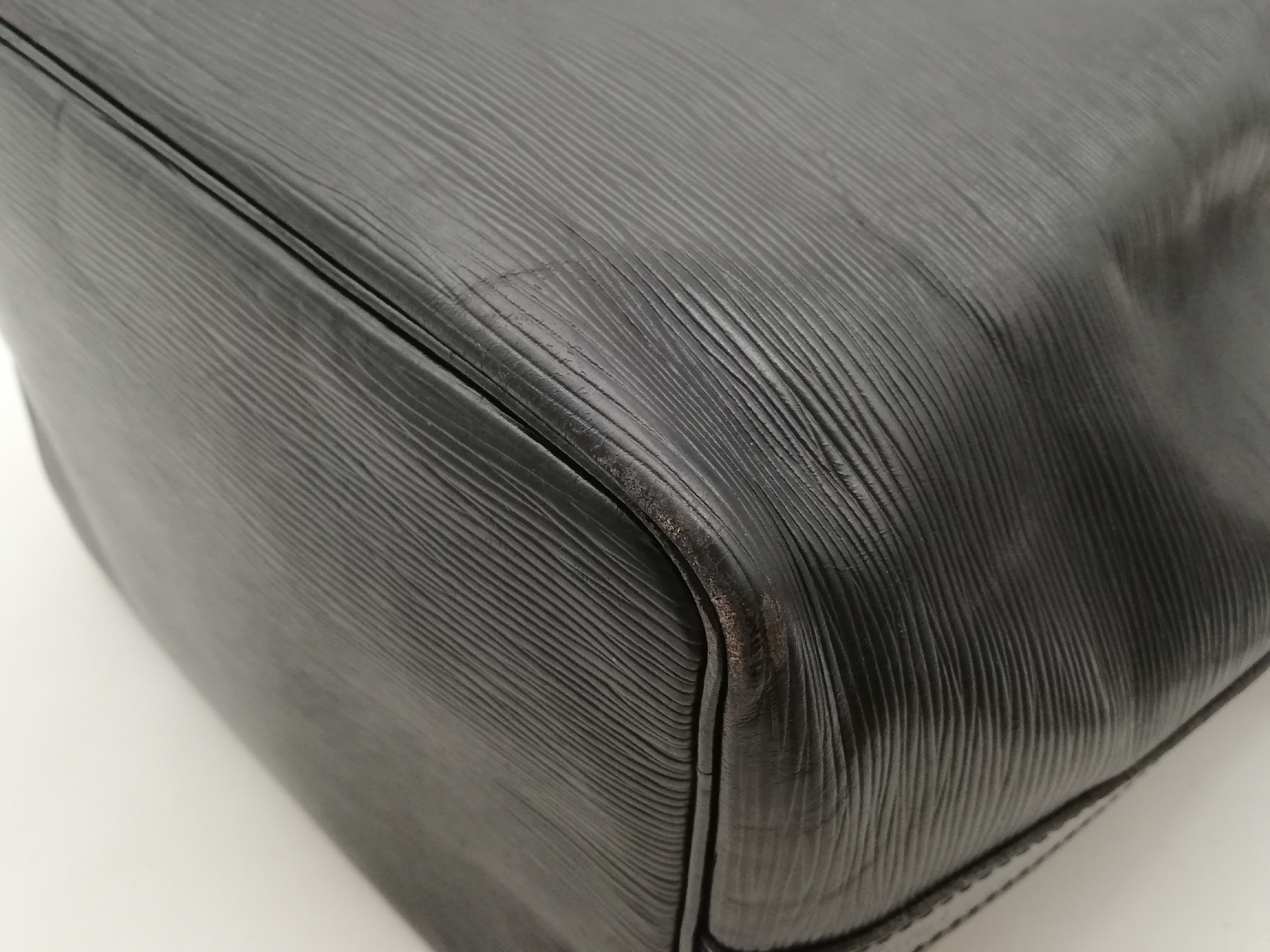 Epi Petit Noé M59012 Noir Shoulder Bag — view 10