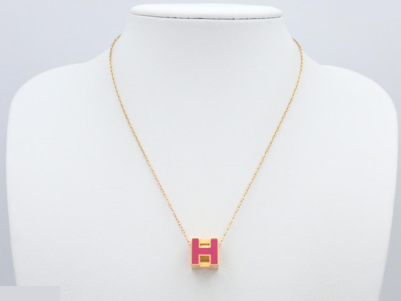 Necklace, H-cube design, gold, chain approximately 40cm — view 3