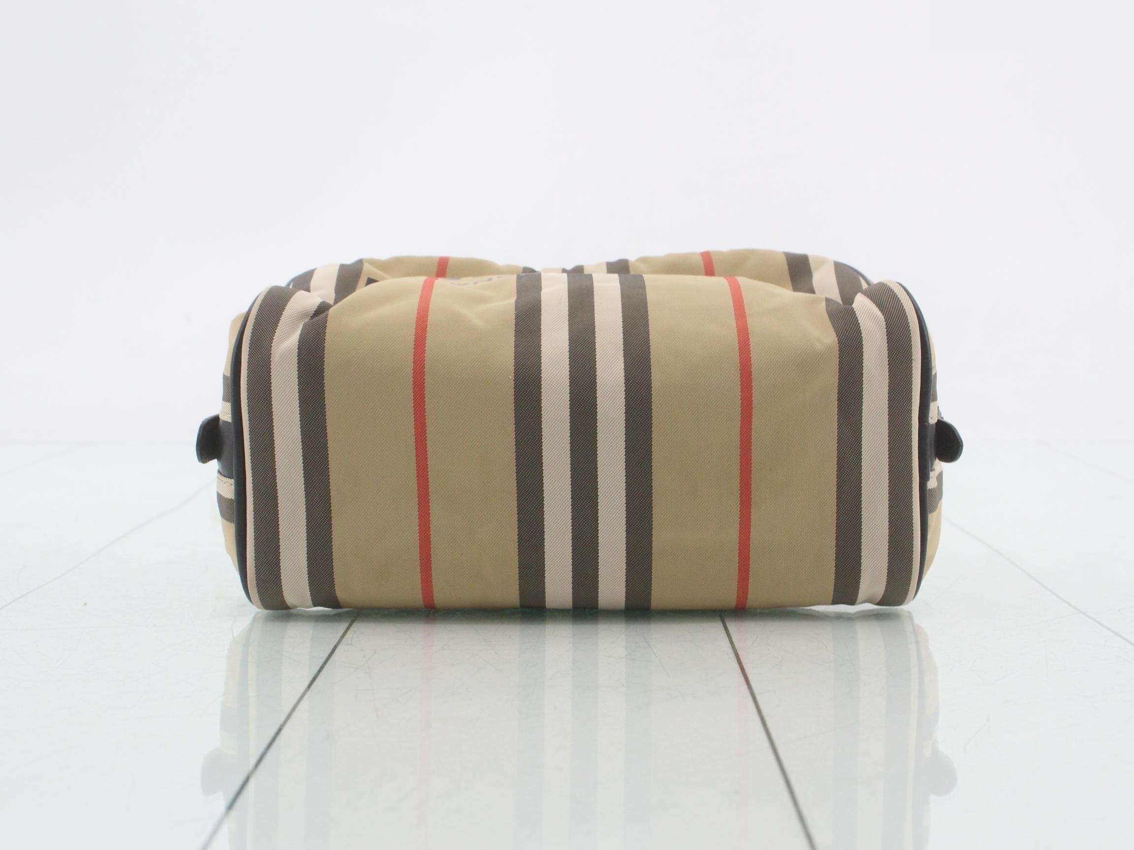 Check pouch — view 3