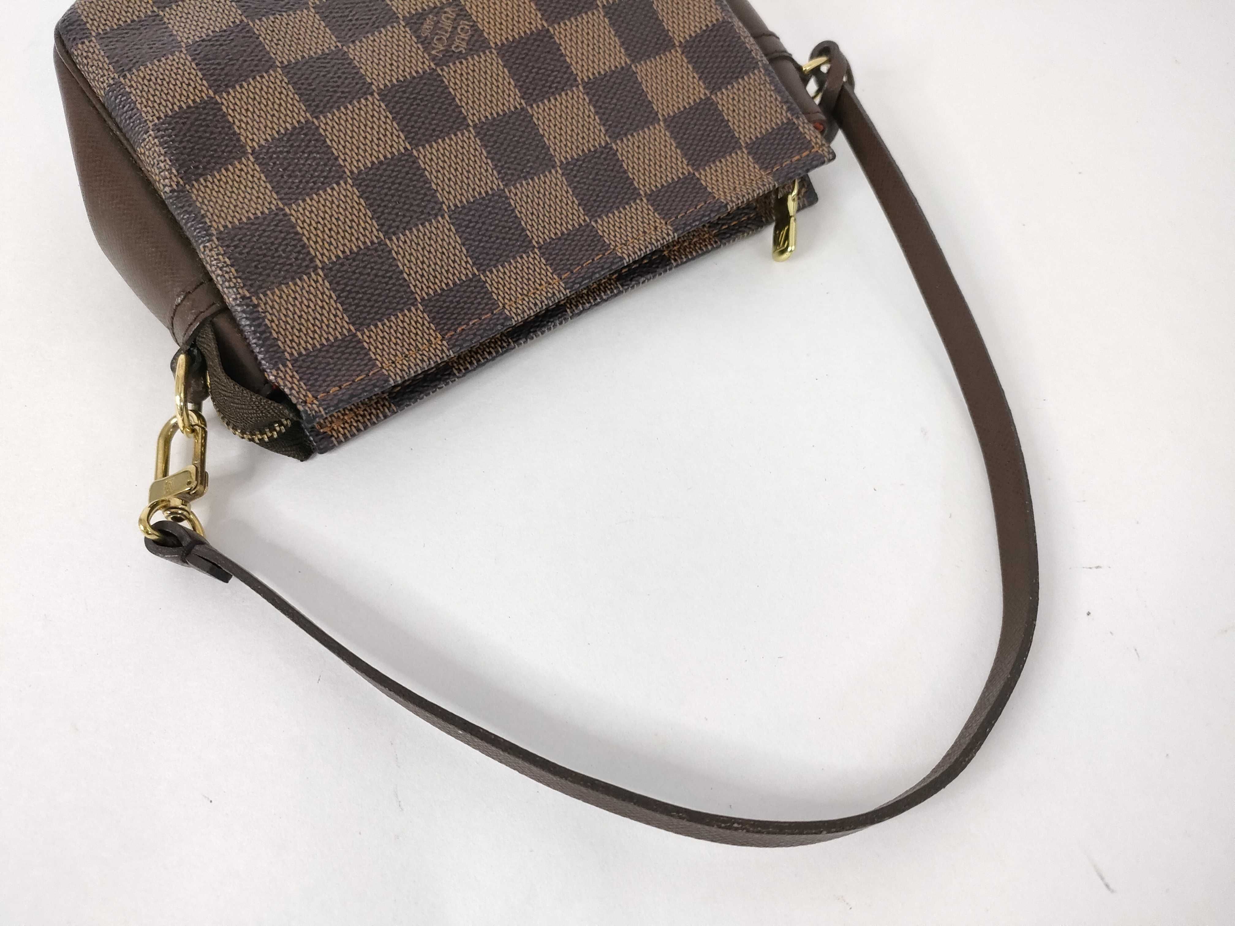 Damier Louis Vuitton Damier Truth Makeup N51982 Pouch — view 3