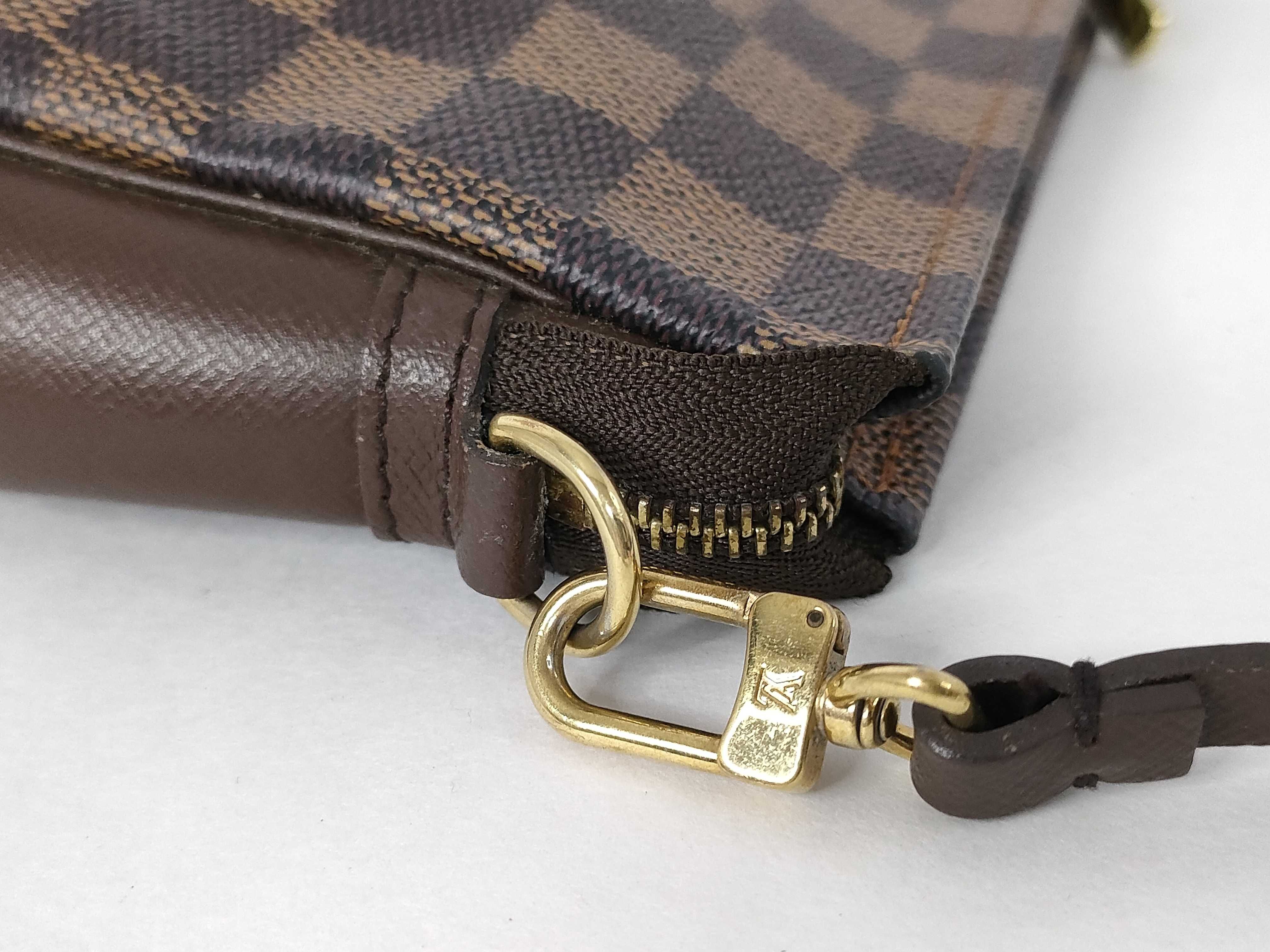 Damier Louis Vuitton Damier Truth Makeup N51982 Pouch — view 5
