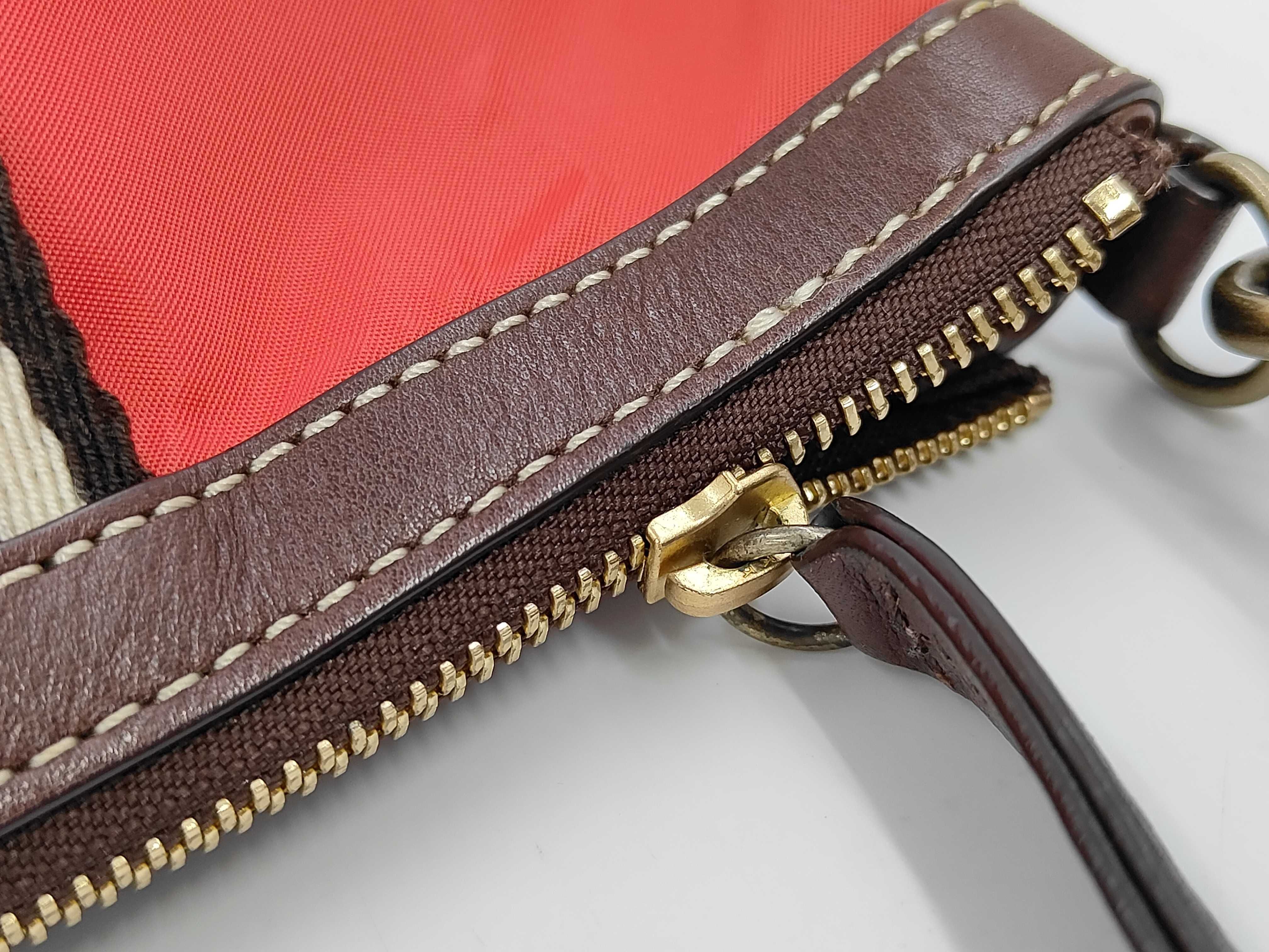 Blue Label Burberry Shoulder Bag — view 8